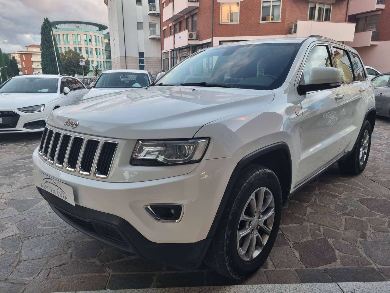 Jeep Grand Cherokee Grand Cherokee 3.0 crd V6 Laredo 190cv auto E6