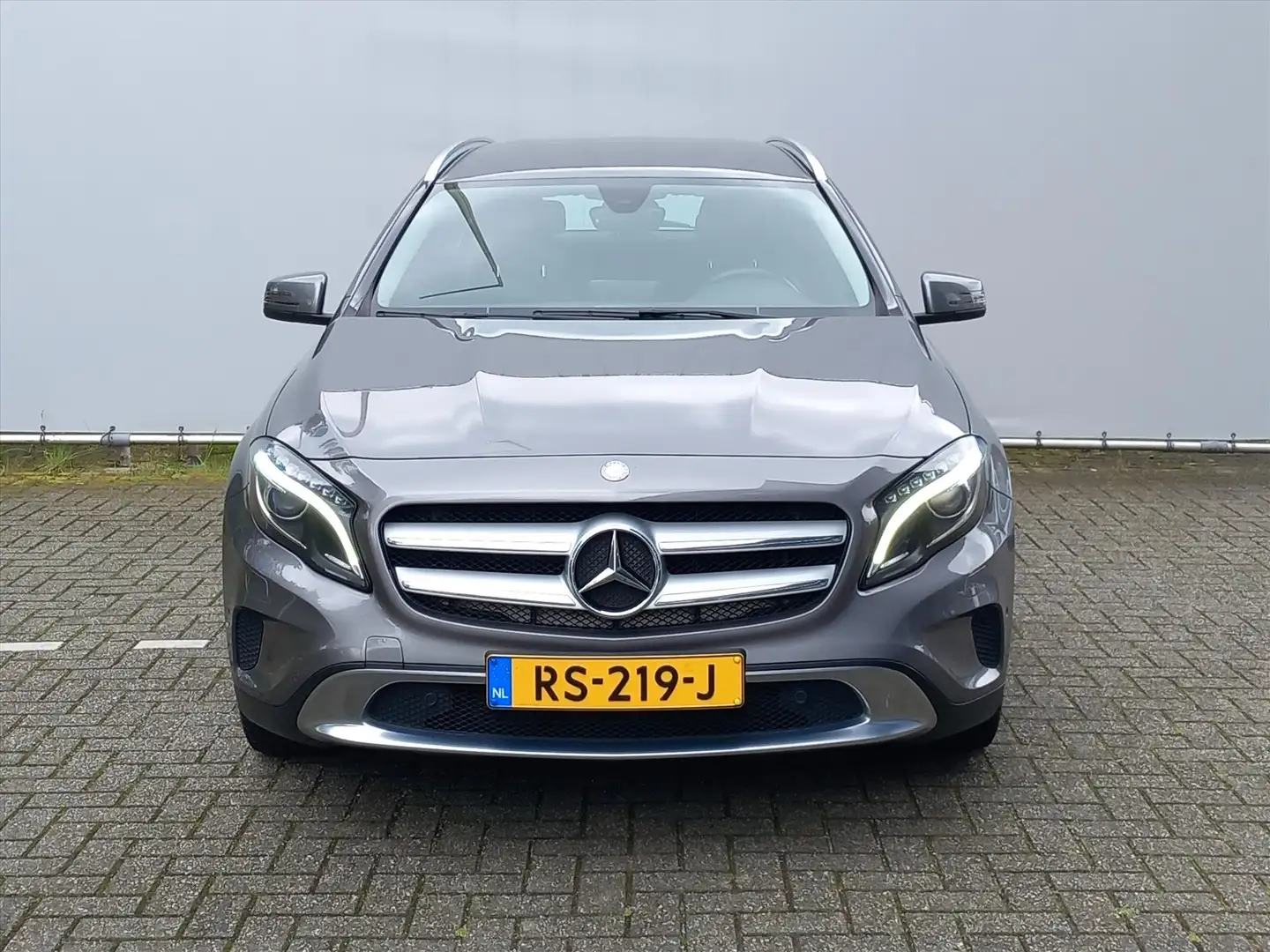 Mercedes-Benz GLA 180 GLA180 Aut Prestige | Trekhaak | Zomer-en winter b Gris - 2