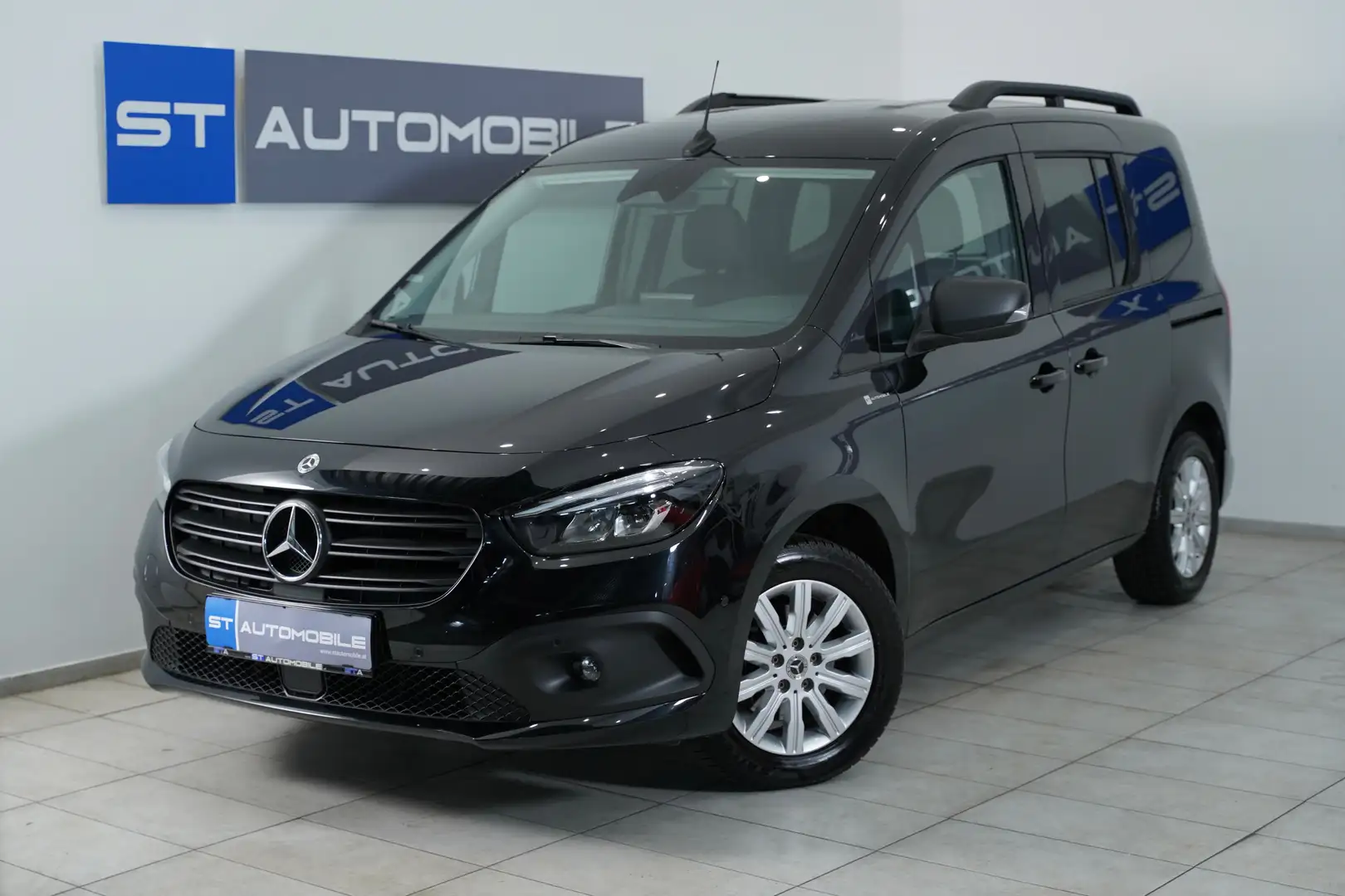 Mercedes-Benz Citan 113 standard Aut. // NAVI // KAMERA Schwarz - 1