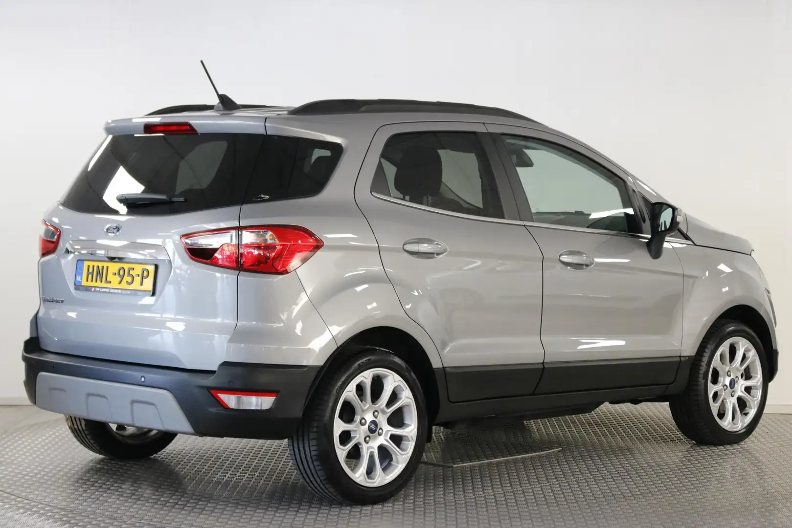 Ford EcoSport 1.0 EcoBoost Titanium 125 PK. Clima | Winter Pack Grijs - 2