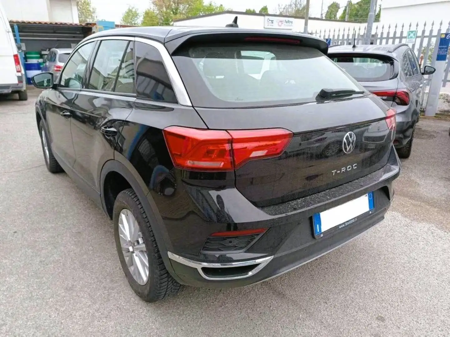 Volkswagen T-Roc Bussines 2.0 TDI Negro - 2