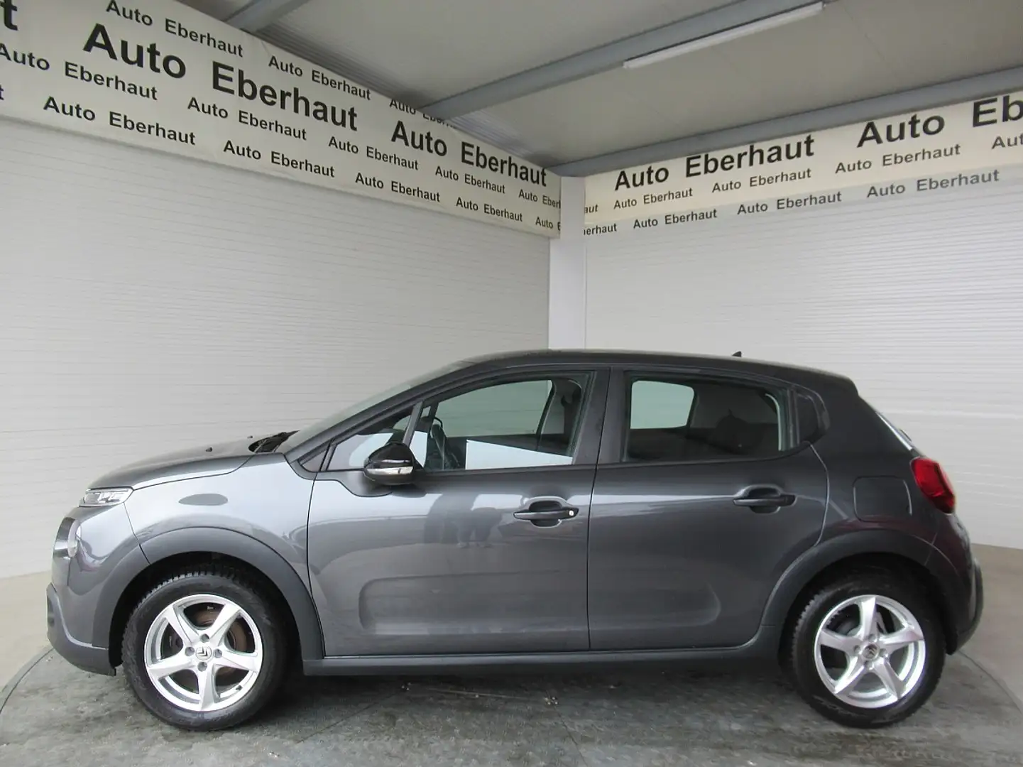 Citroen C3 PureTech 82 5-Gang-Manuell Feel Grau - 2