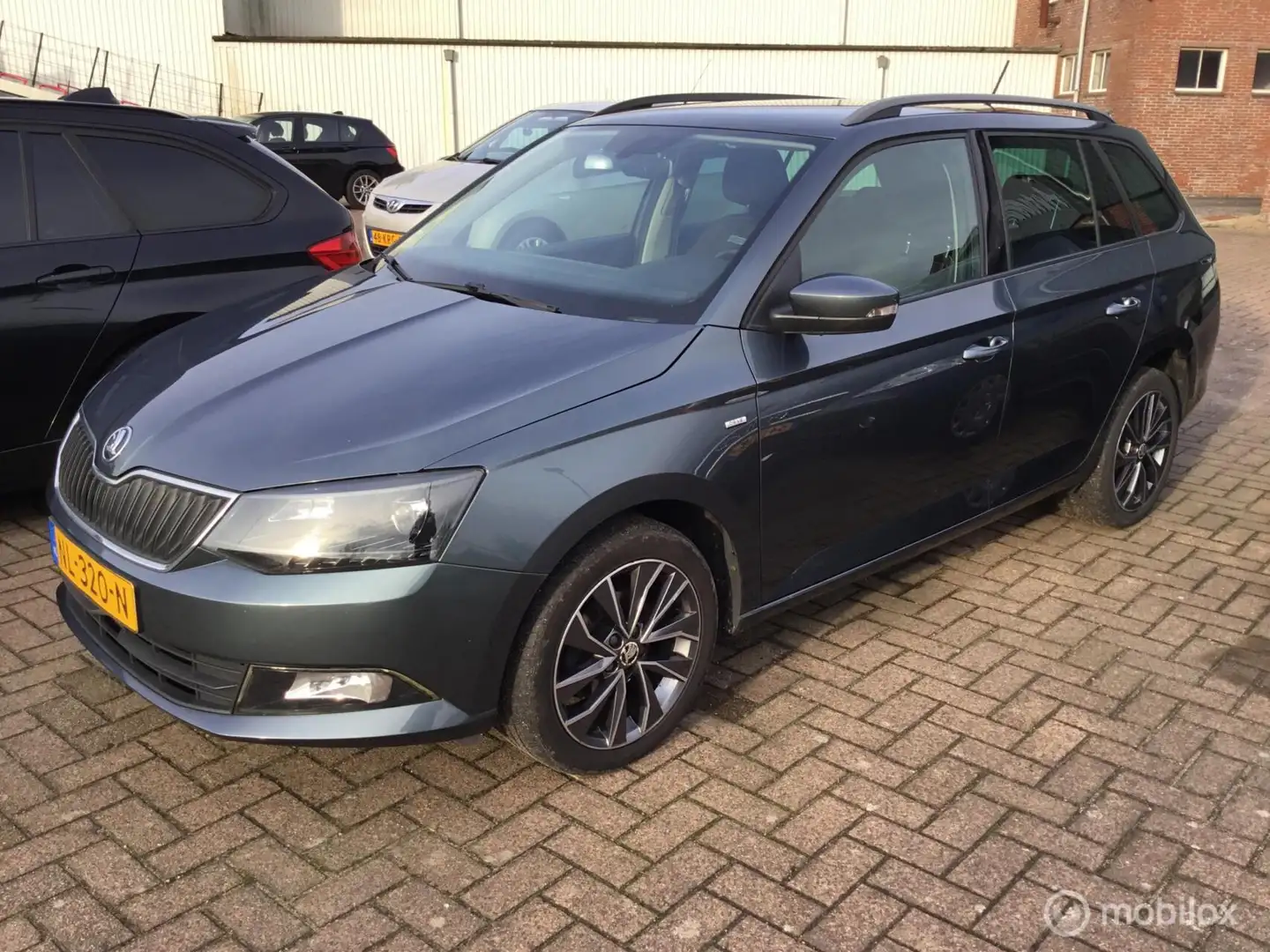 Skoda Fabia Combi 1.2 TSI Drive Grijs - 1