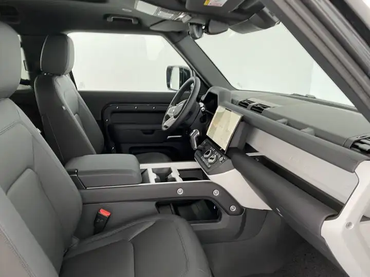 Land Rover Defender 2026, foto 5