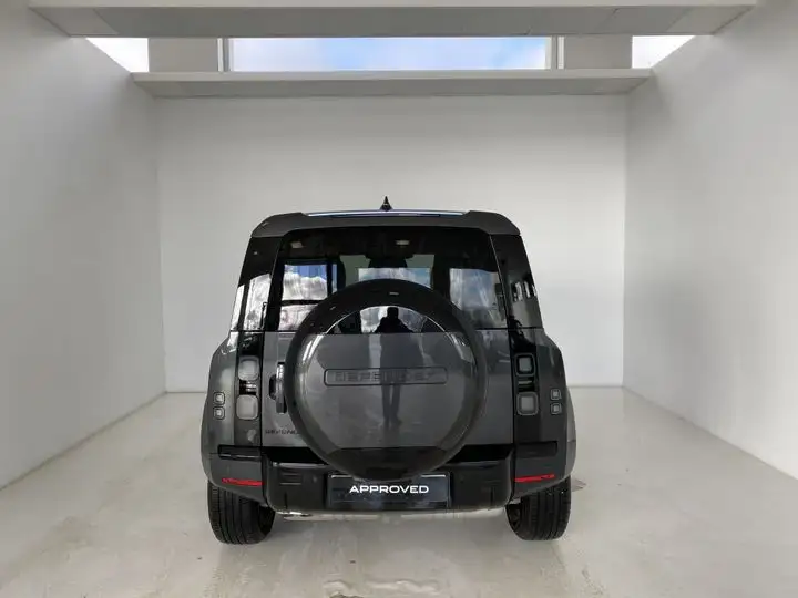 Land Rover Defender 2026, foto 4