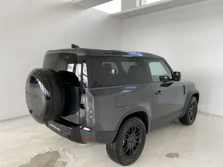 Land Rover Defender 2026, foto 8