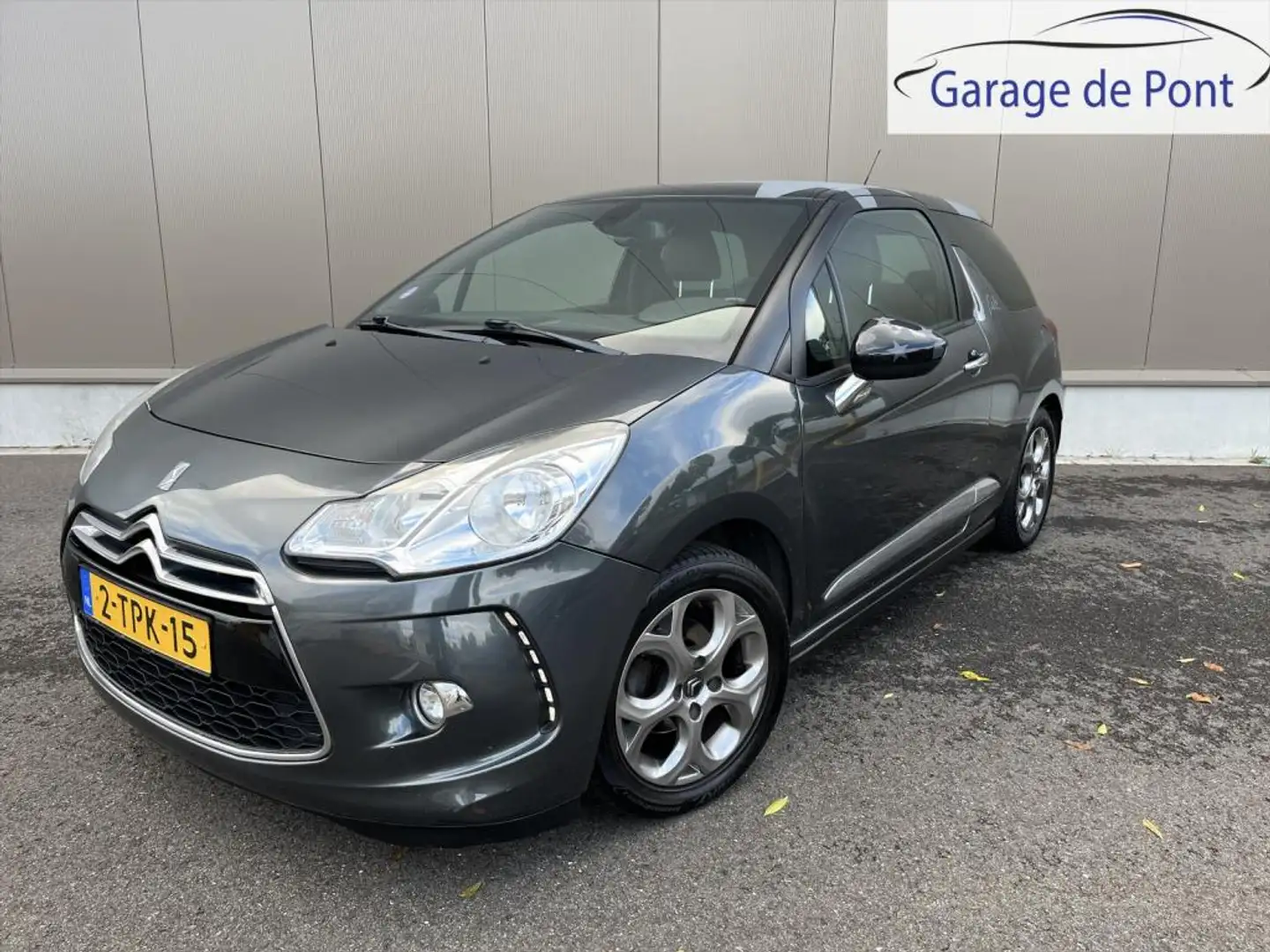 Citroen DS3 1.2 VTi Fab uitvoering, eerste eigenaar! Gris - 1