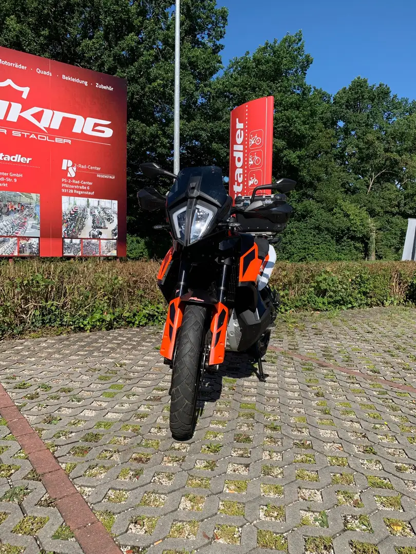 KTM 790 Adventure KTM Duke 790 Adventure Orange - 1