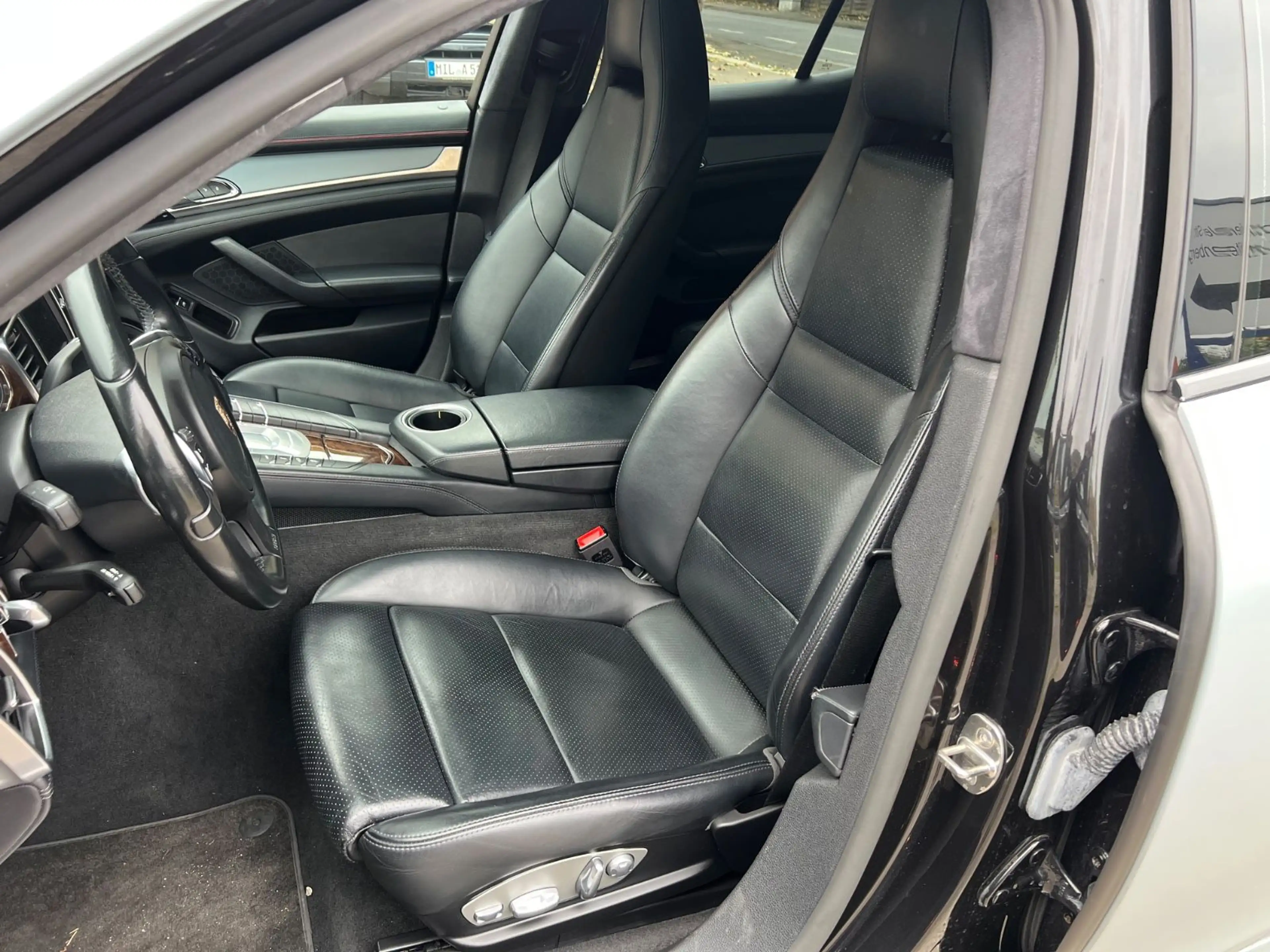 Porsche Panamera Turbo 4.8 V8 — photo 10