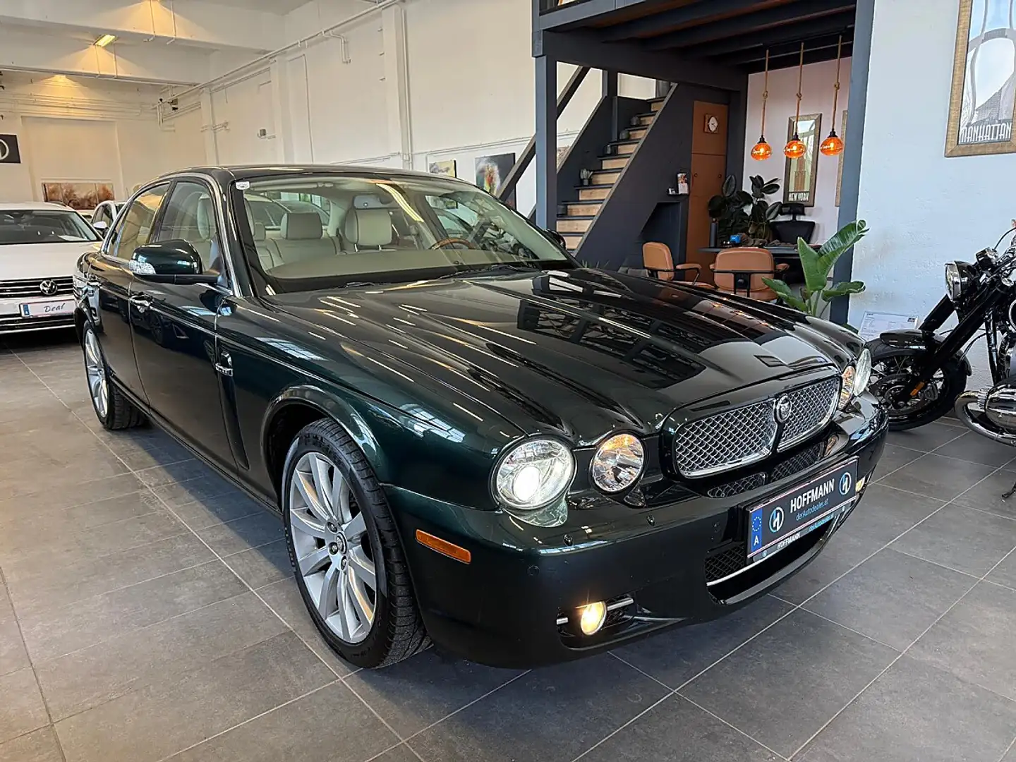 Jaguar XJ 2,7 V6 Ds. Executive Aut. Sitzlüftung,el Sitze,... Grün - 1