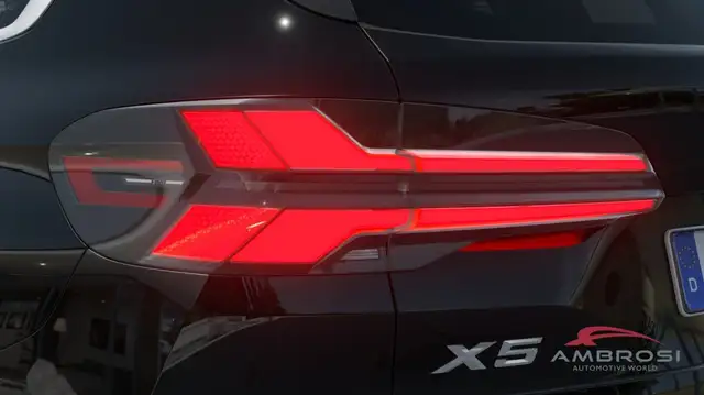 BMW X5 view 7