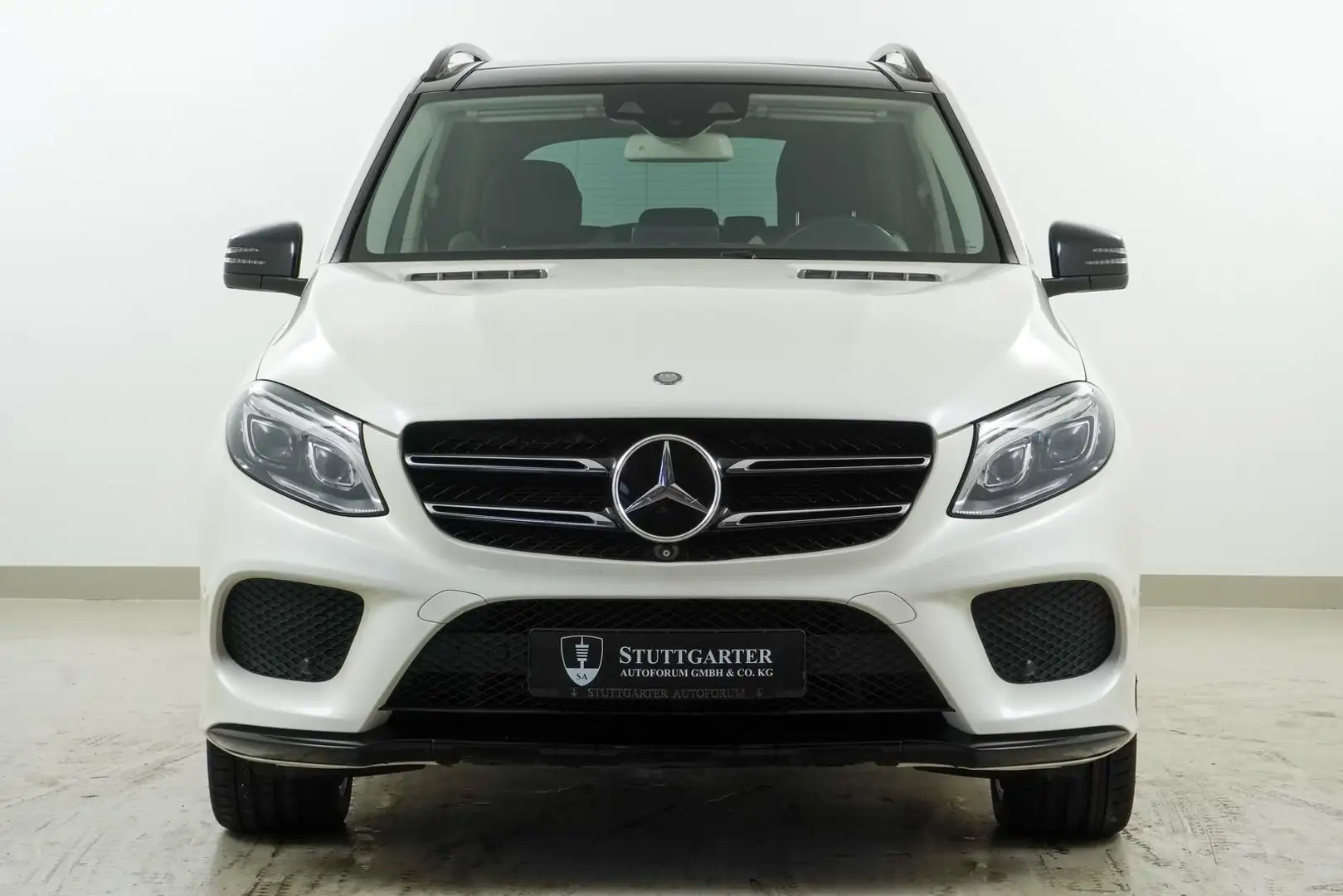 Mercedes-Benz GLE 400 4M AMG Line B&O 3*TV 360K Airmatic Keyle Weiß - 2