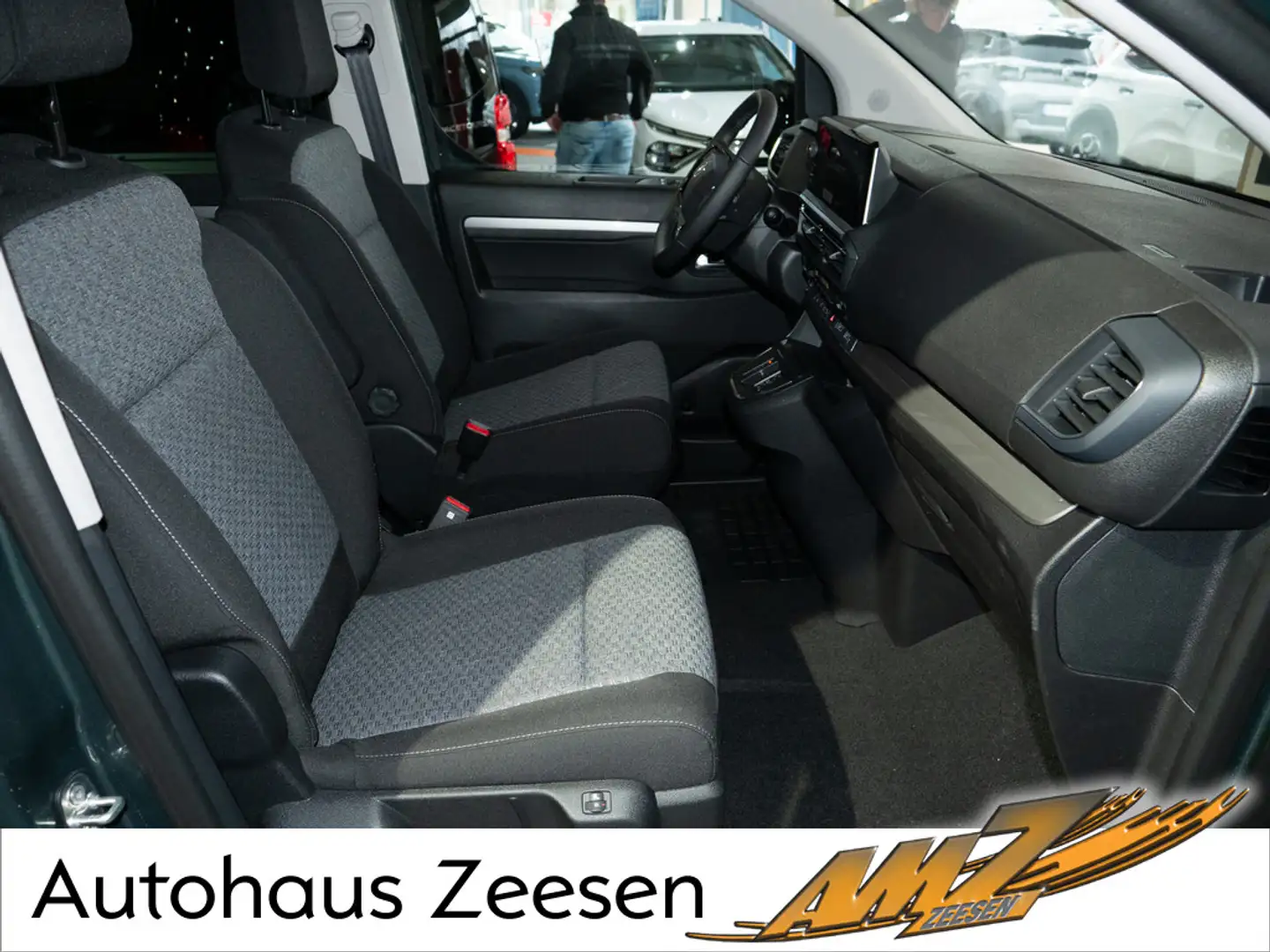 Citroen Spacetourer Plus XL BlueHDi 180 S&S EAT8 AHK Grün - 2