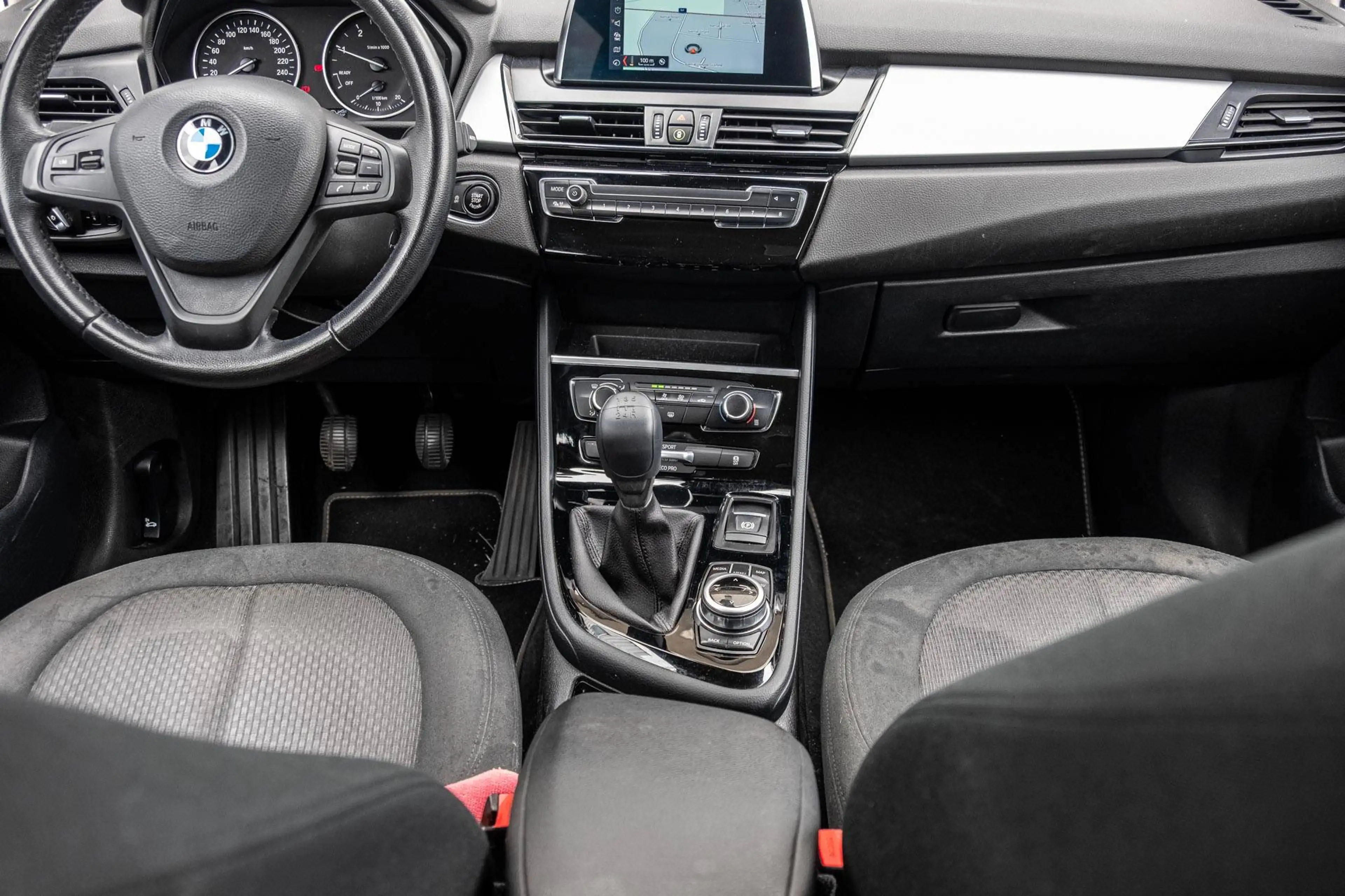 BMW 214 d GRAN TOURER Sport line | 7 PLACES | ATTACHE REMORQUE | GARANTIE 12-60M — photo 12