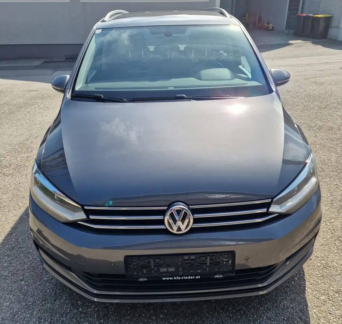 Volkswagen Touran Touran Trendline 1,6 SCR TDI DSG Trendline Grau - 1
