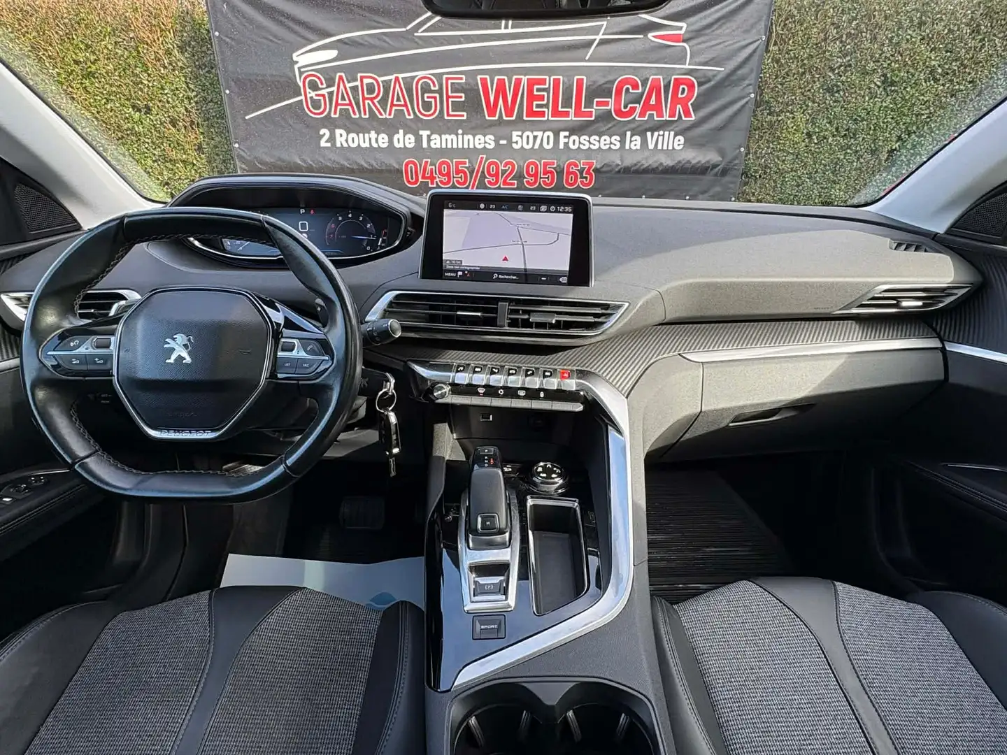 Peugeot 5008 1.2i Boîte Auto/7 Places/Toit Ouvrant Pano/Pdc… Grau - 2