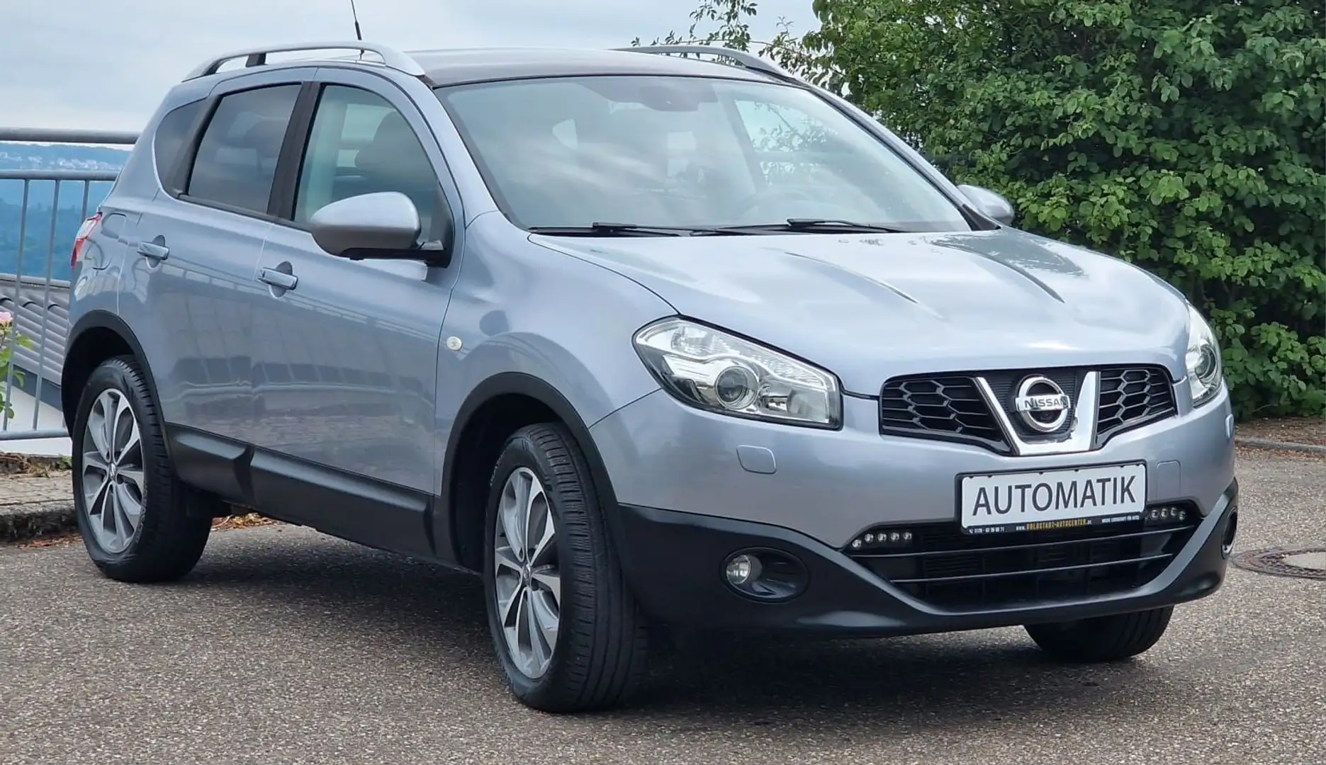 Nissan Qashqai Tekna 4X4*AUT.*PANO*LEDER*NAVI*360 CAM* Silber - 2
