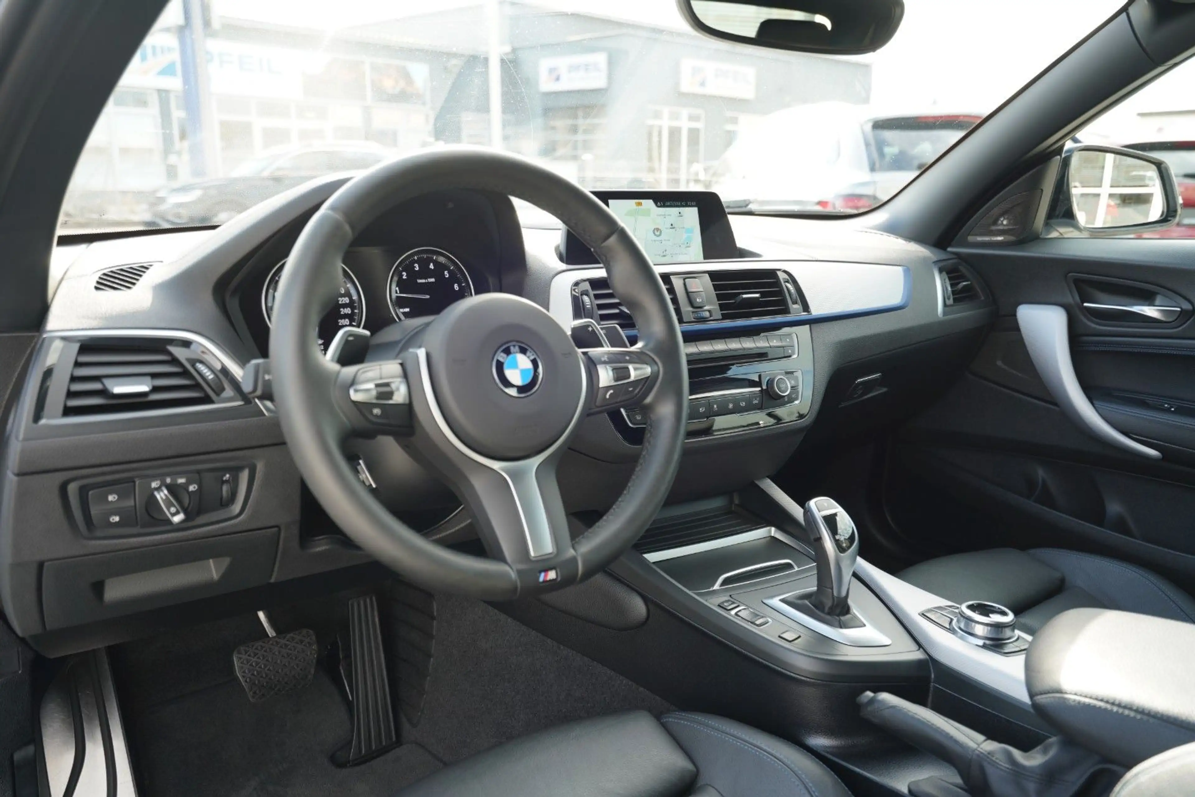 BMW 220 i Cabrio*M Sport*Leder*H&K*Navi*Automatik*DAB — photo 11
