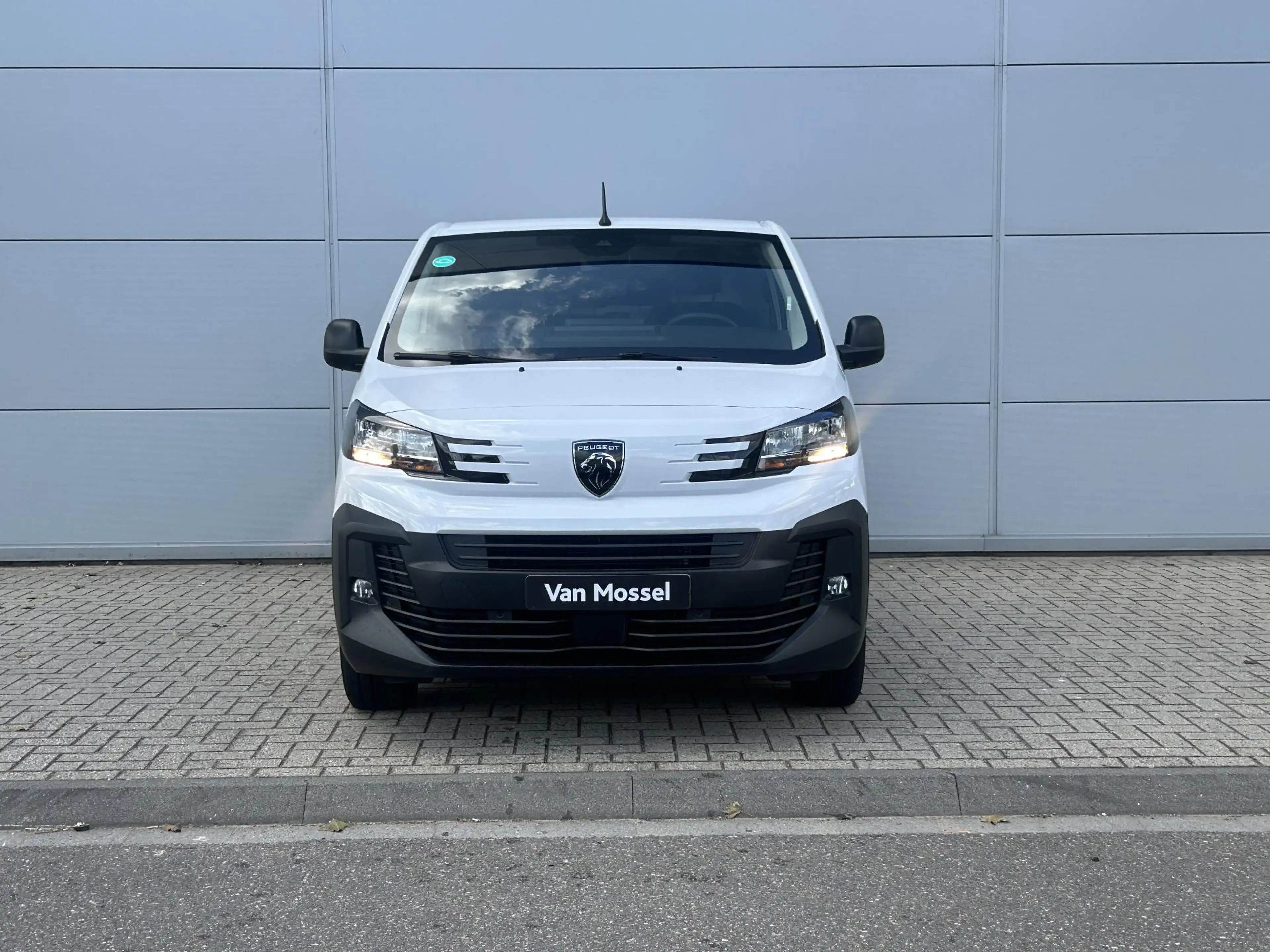Peugeot e-Expert EV L2 75 kWh | Camera | Navigatie | Verlengde sche — photo 8