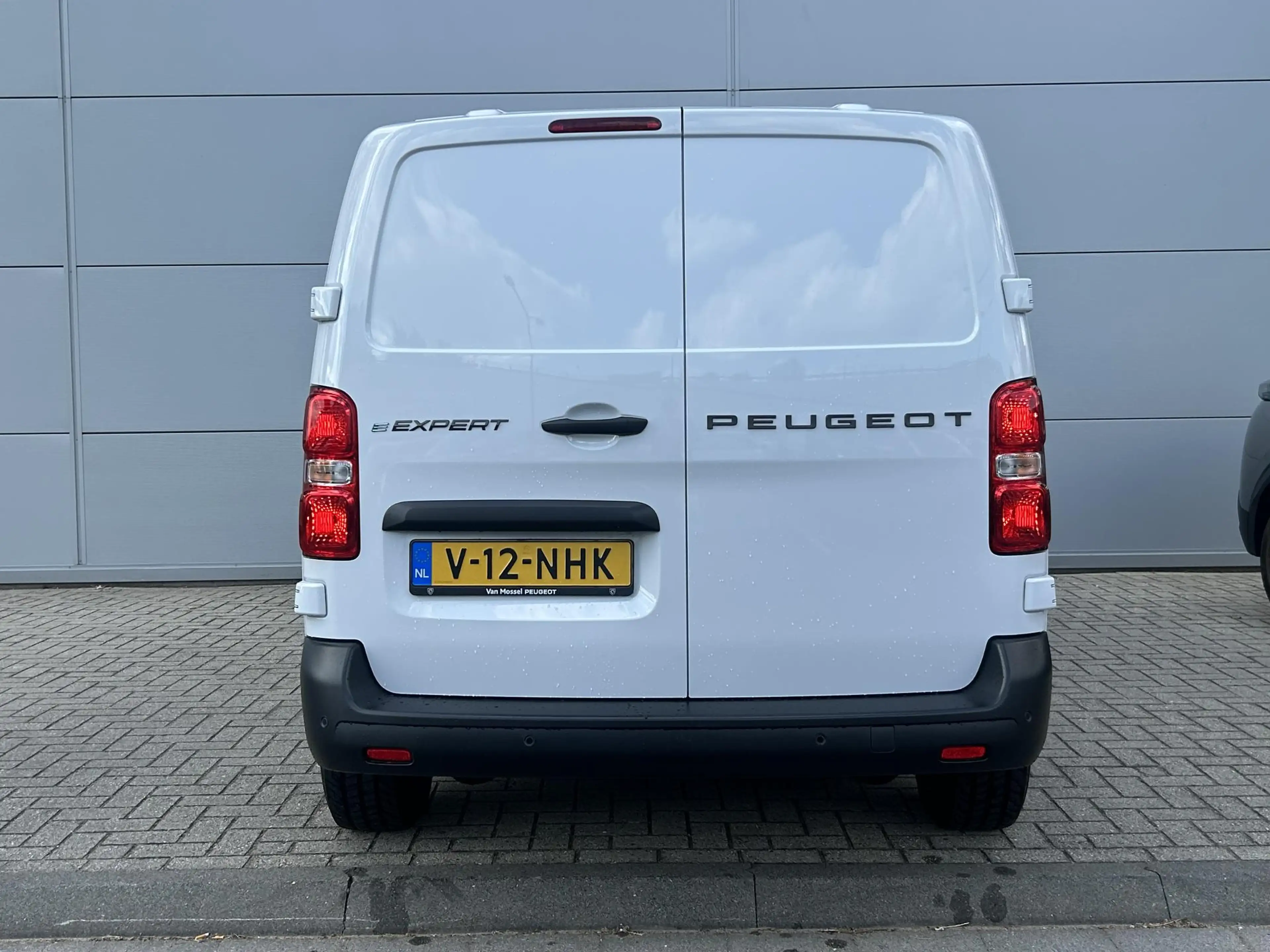 Peugeot e-Expert EV L2 75 kWh | Camera | Navigatie | Verlengde sche — photo 4