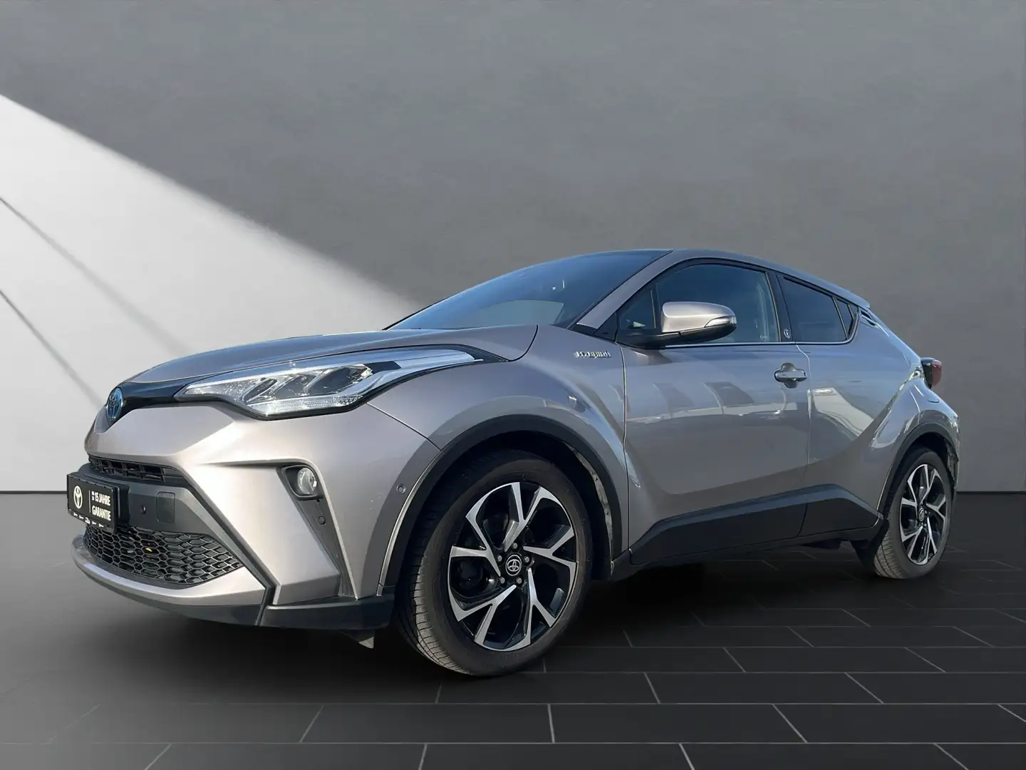 Toyota C-HR (X10) Hybrid Team D Argent - 1