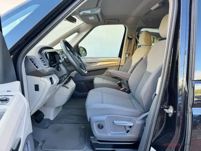 Volkswagen Multivan view 10