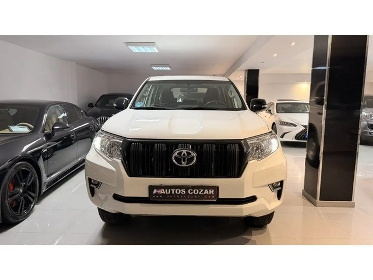 Toyota Land Cruiser D-4D GX Blanco - 2