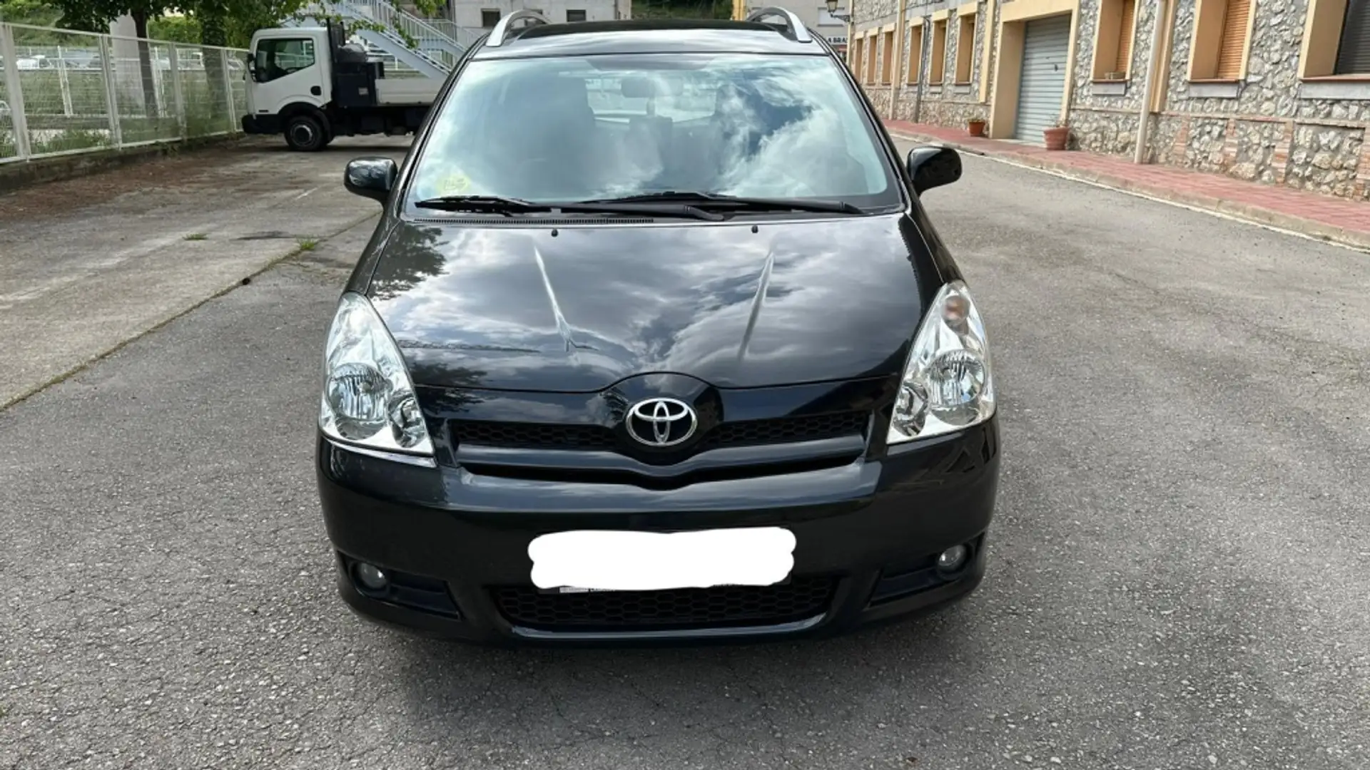Toyota Corolla Verso 2.2D4D Luna Negro - 1