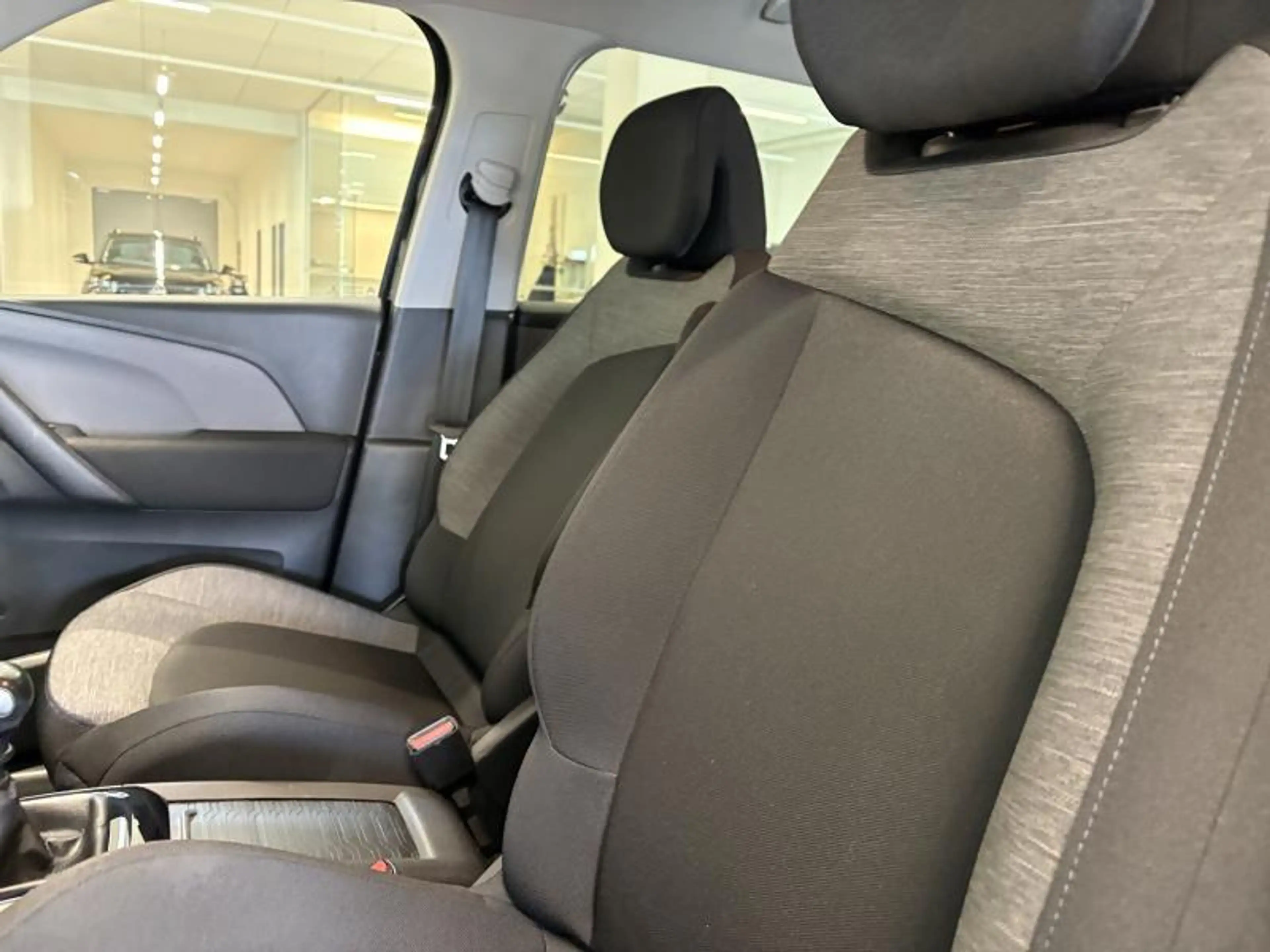 Citroen C4 Picasso Feel - 7 PLACES - KIT ETE / HIVER — photo 12