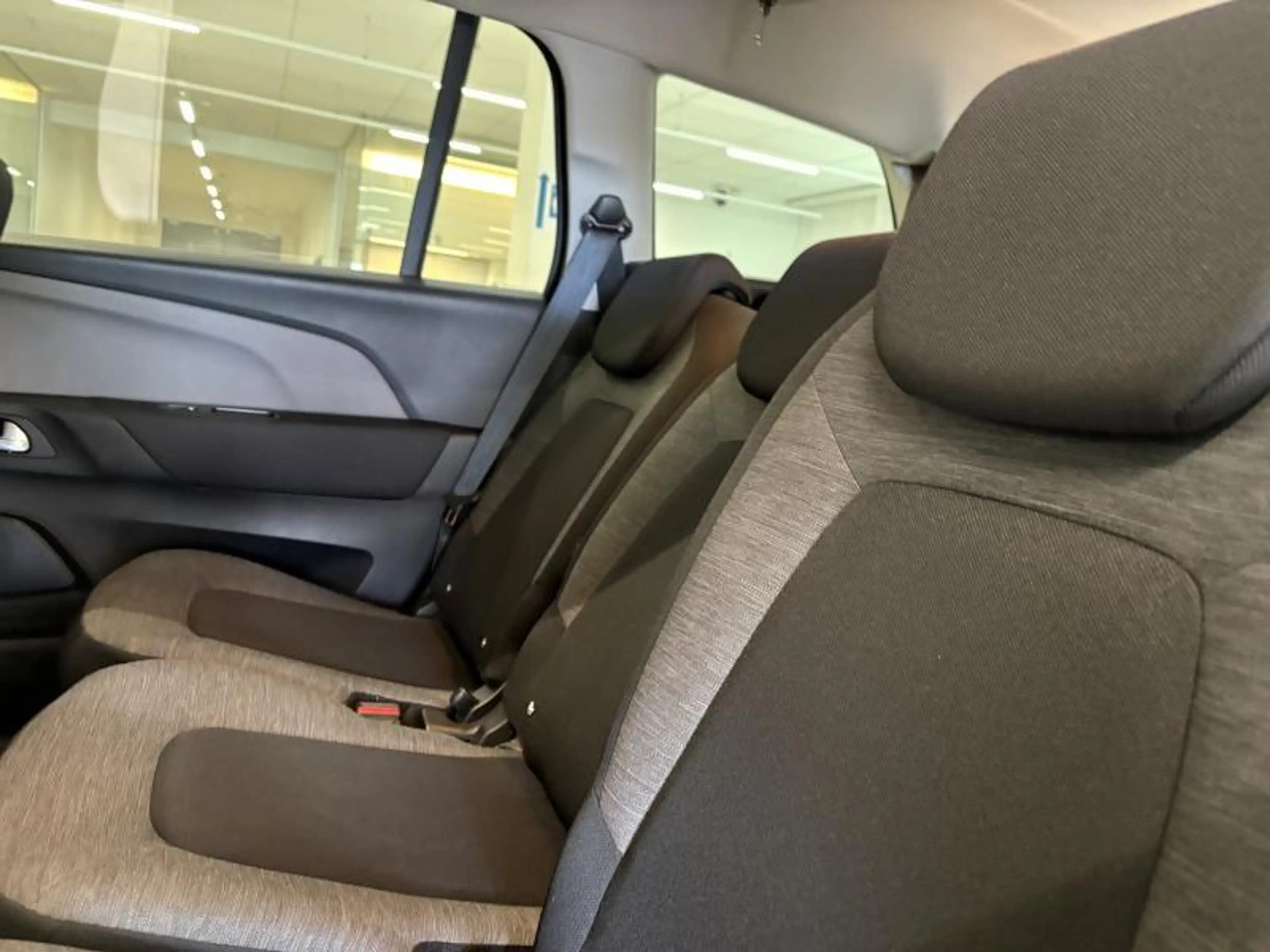 Citroen C4 Picasso Feel - 7 PLACES - KIT ETE / HIVER — photo 9