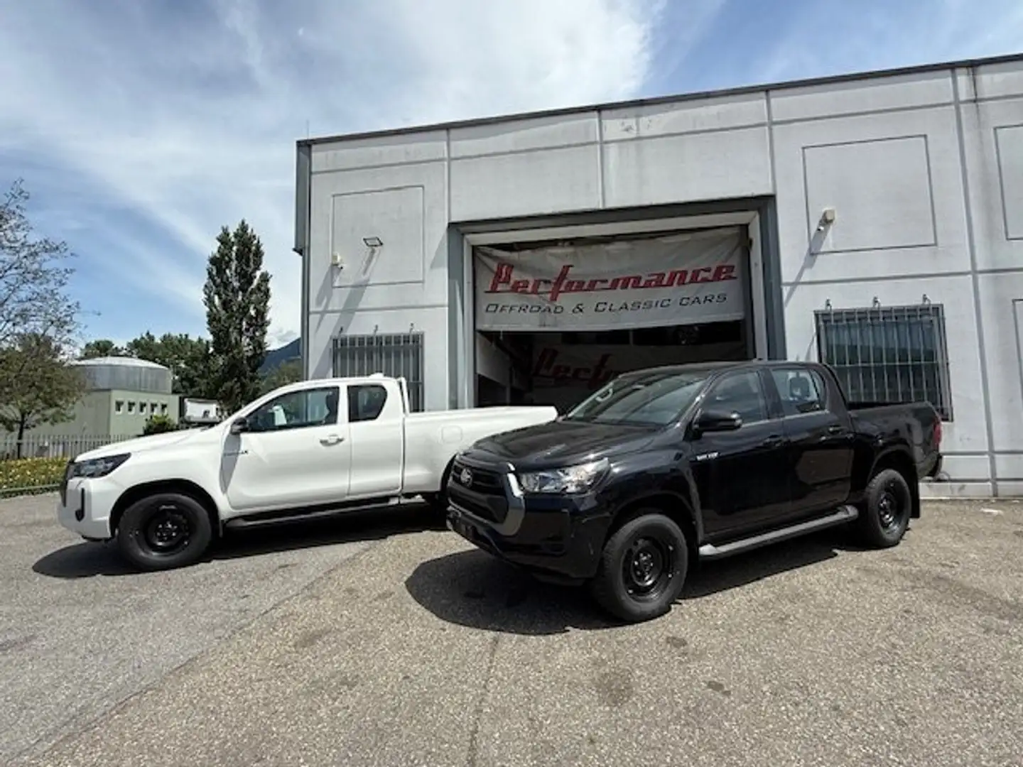 Toyota Hilux COMFORT 2.8 -204 cv  MANUALE MY 2025 Noir - 2