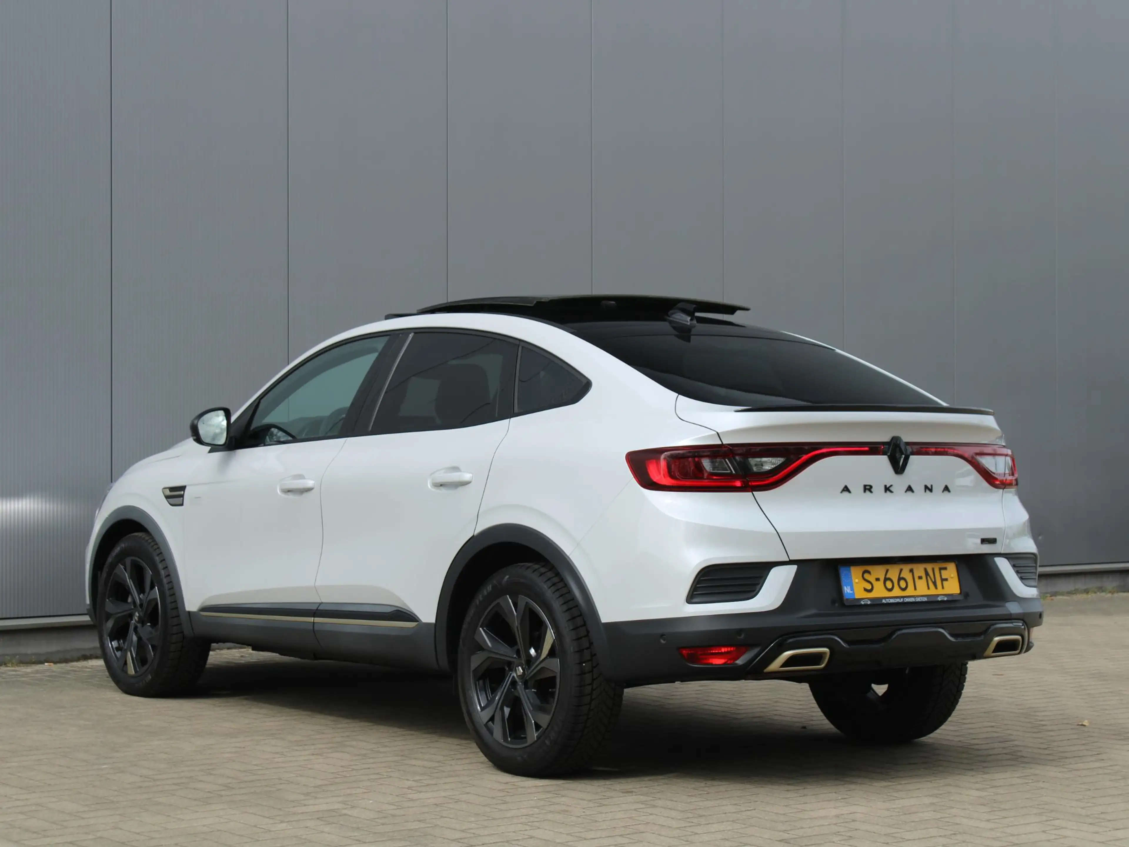 Renault Arkana 1.6 E-Tech hybrid 145 E-Tech engineered | Panorama — photo 8