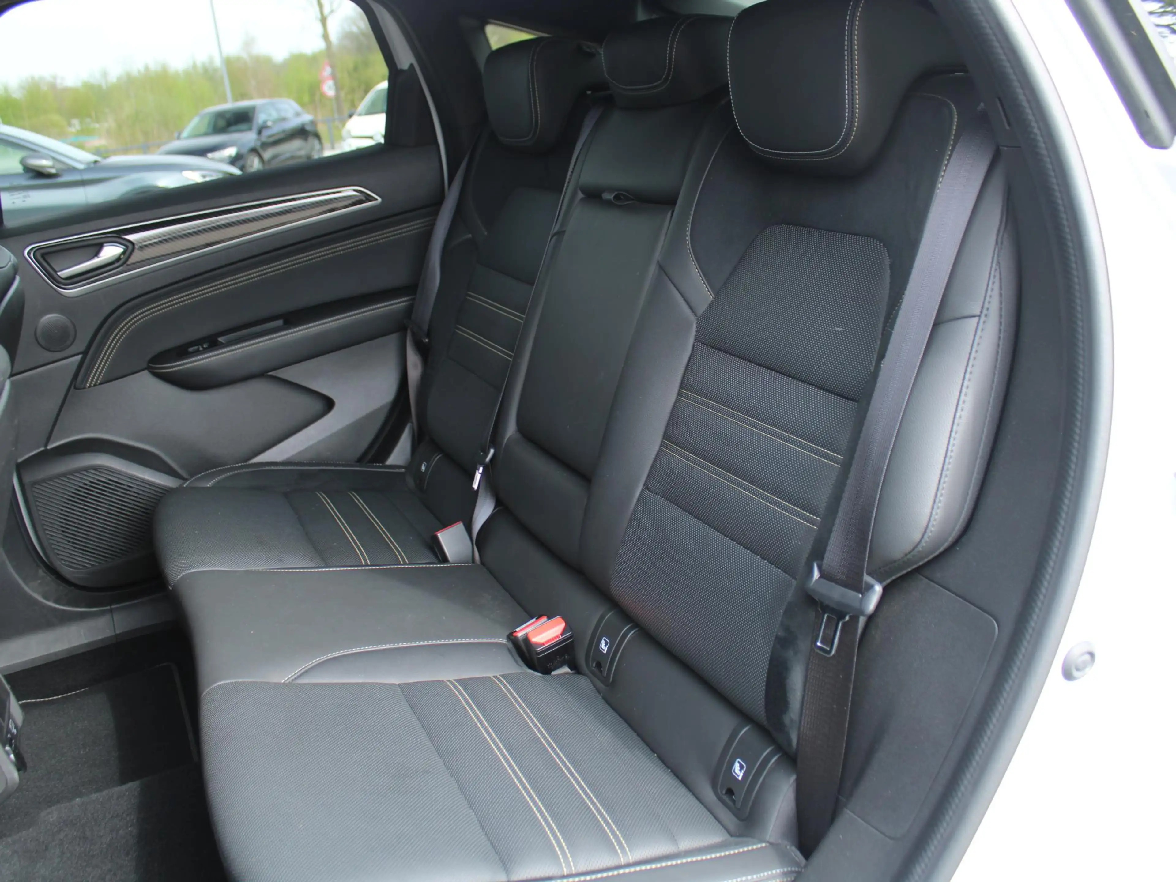 Renault Arkana 1.6 E-Tech hybrid 145 E-Tech engineered | Panorama — photo 18