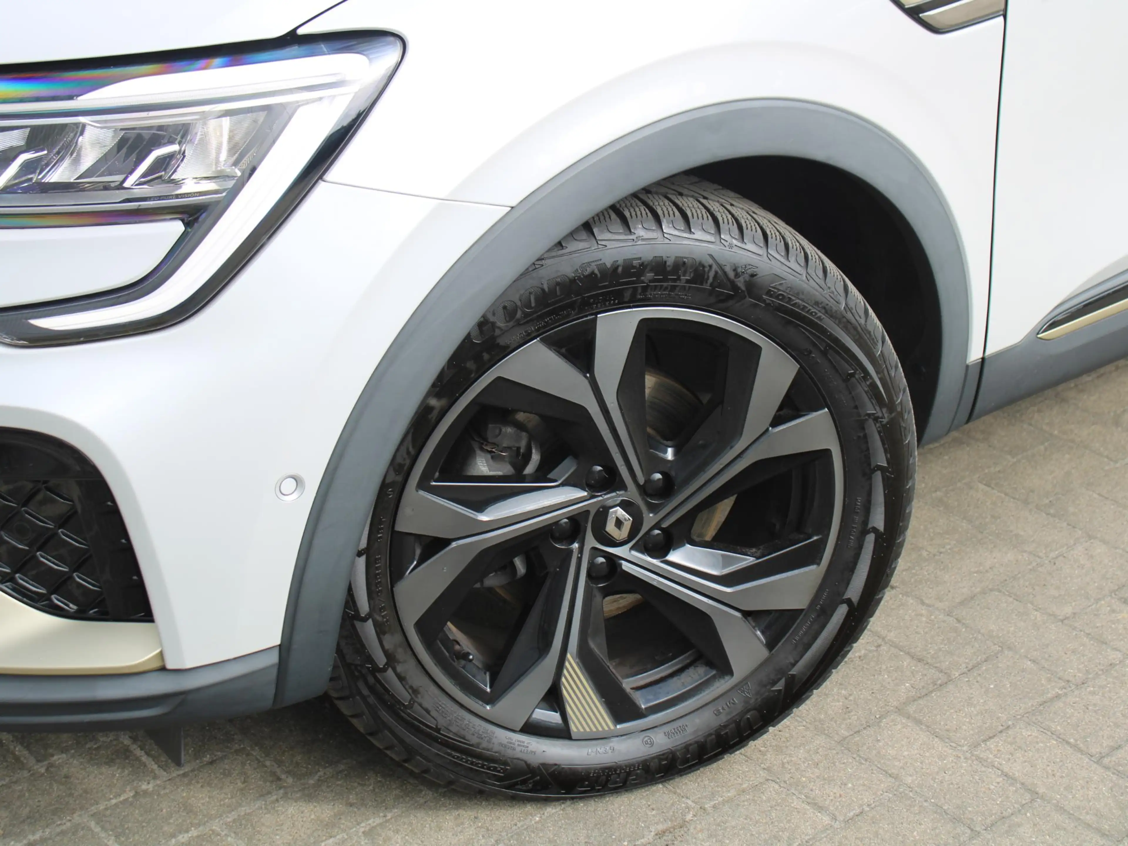 Renault Arkana 1.6 E-Tech hybrid 145 E-Tech engineered | Panorama — photo 12
