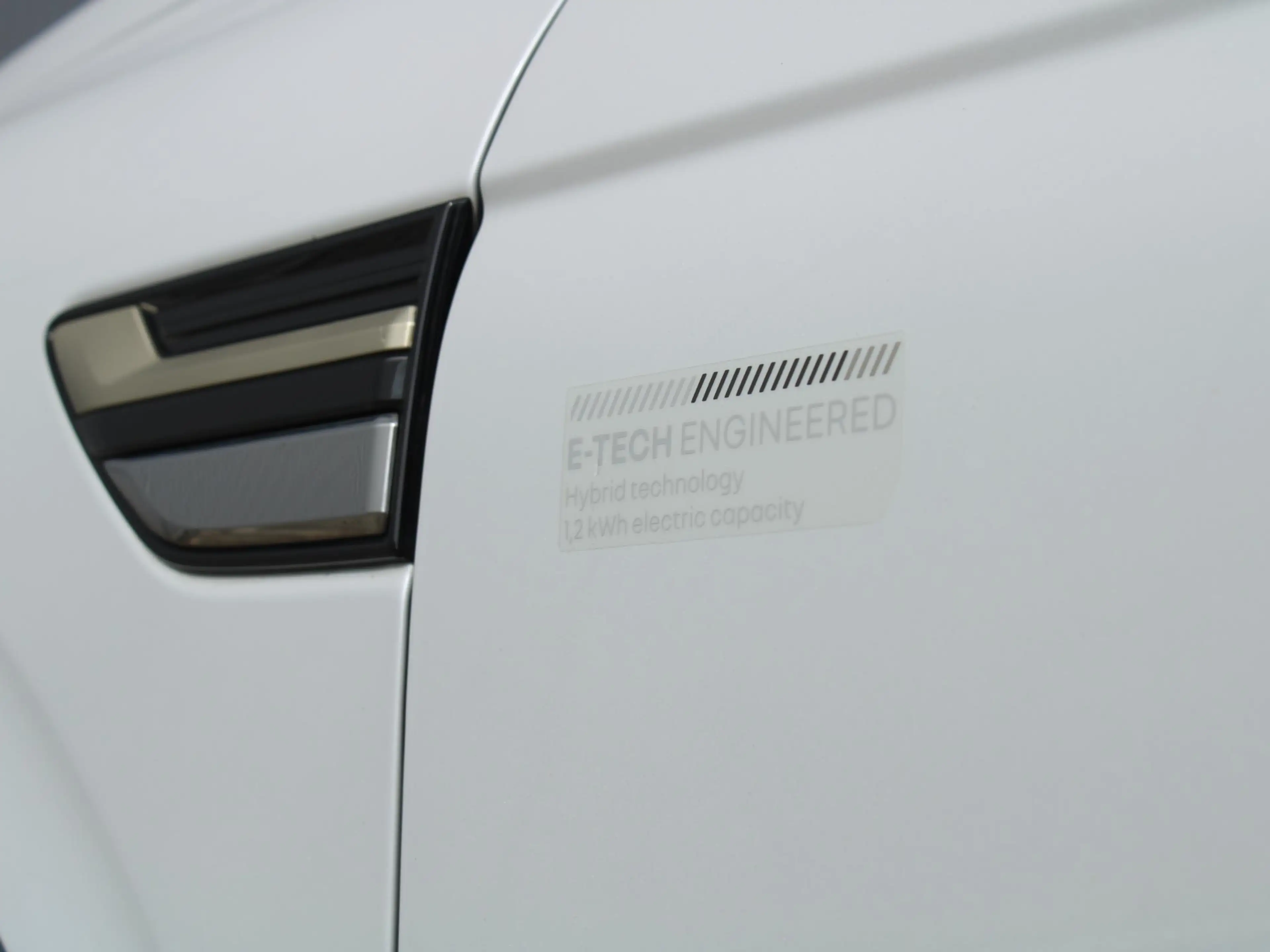 Renault Arkana 1.6 E-Tech hybrid 145 E-Tech engineered | Panorama — photo 5