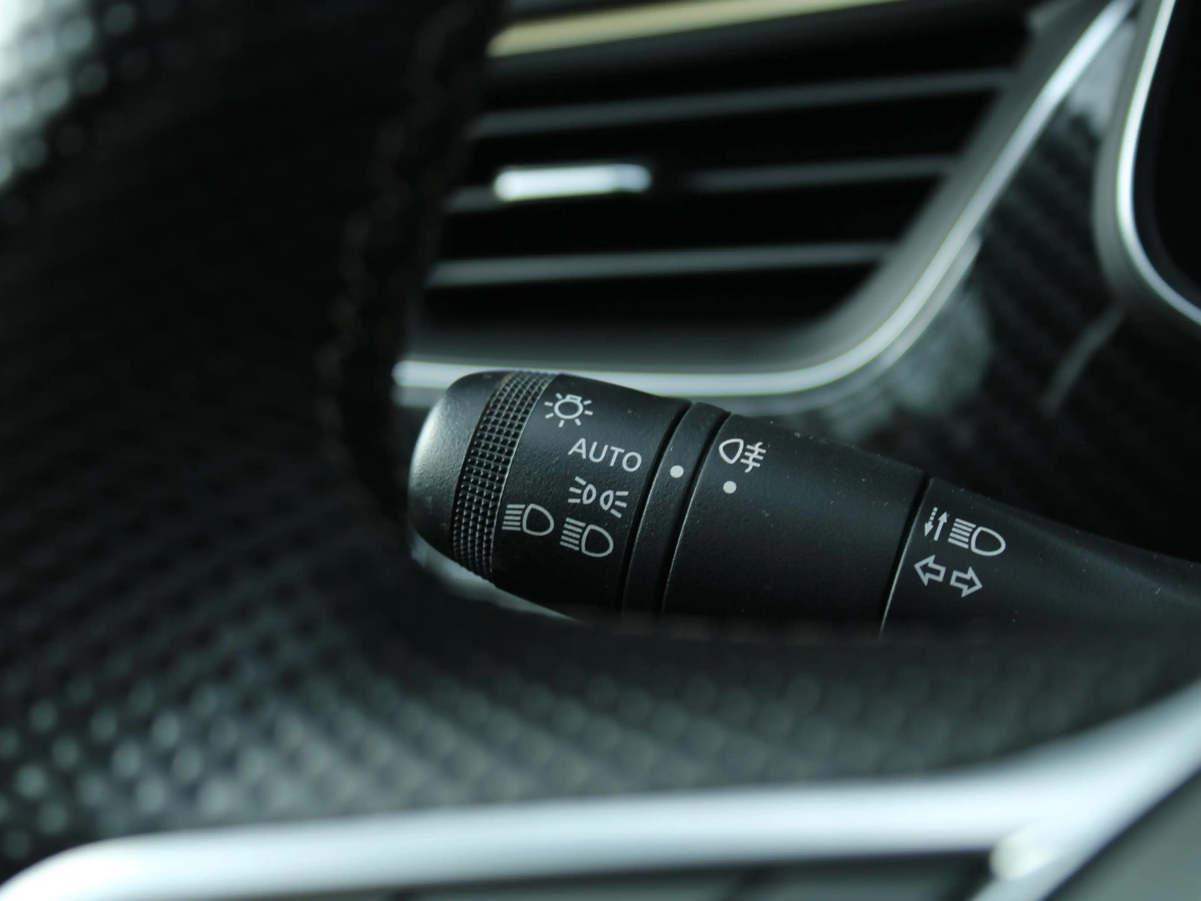 Renault Arkana 1.6 E-Tech hybrid 145 E-Tech engineered | Panorama — photo 28