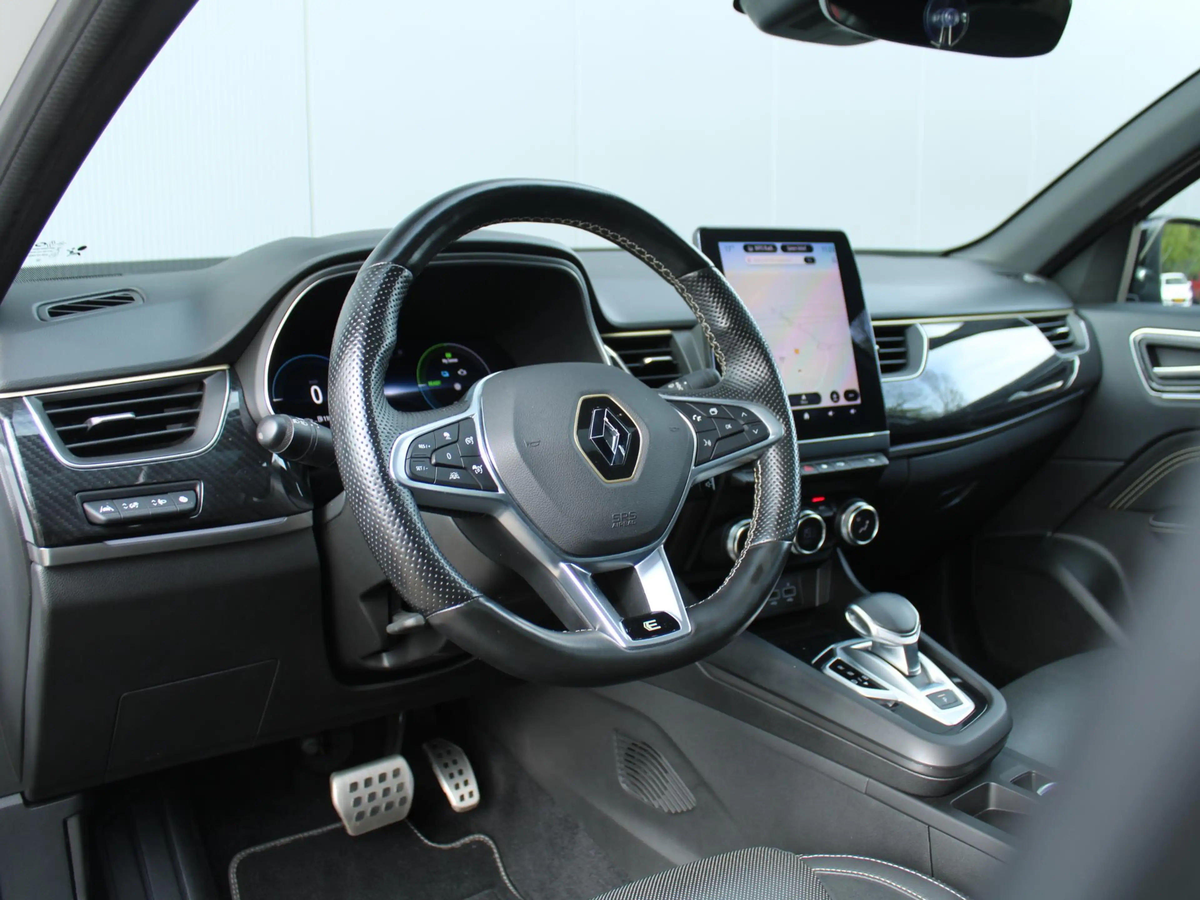 Renault Arkana 1.6 E-Tech hybrid 145 E-Tech engineered | Panorama — photo 2