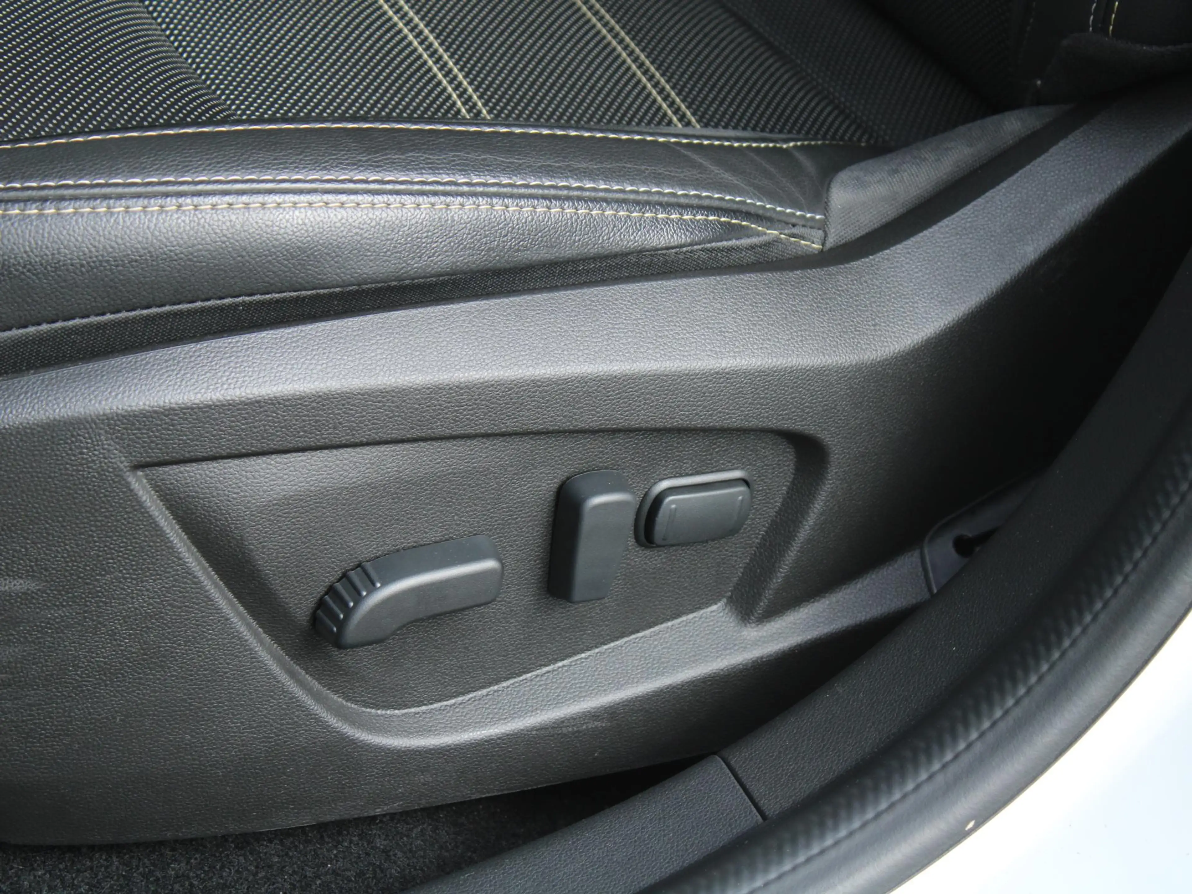 Renault Arkana 1.6 E-Tech hybrid 145 E-Tech engineered | Panorama — photo 15