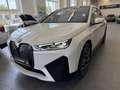 BMW iX xDrive50, AHK/Sitzlüftung/Pano/Soft-Close Weiß - thumbnail 15