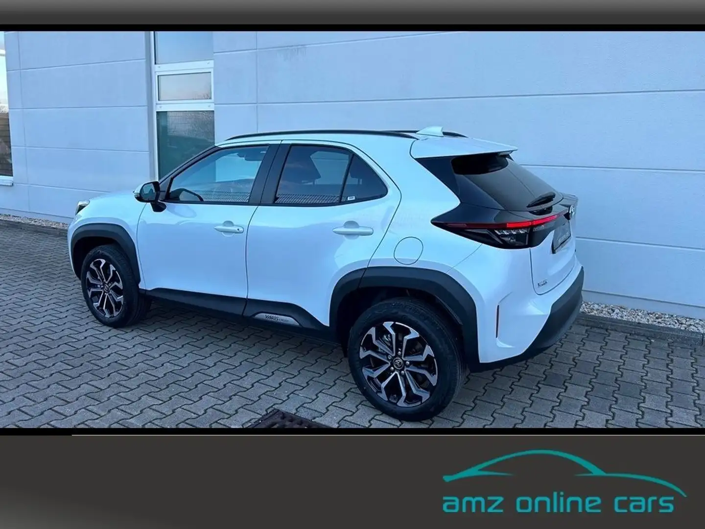 Toyota Yaris Cross 1.5 Hybrid Team D. Winterpaket Wit - 2