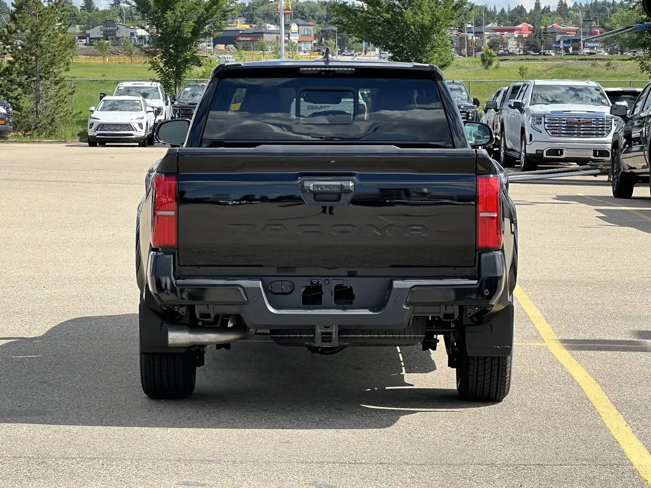 Toyota Tacoma снимка Toyota Tacoma