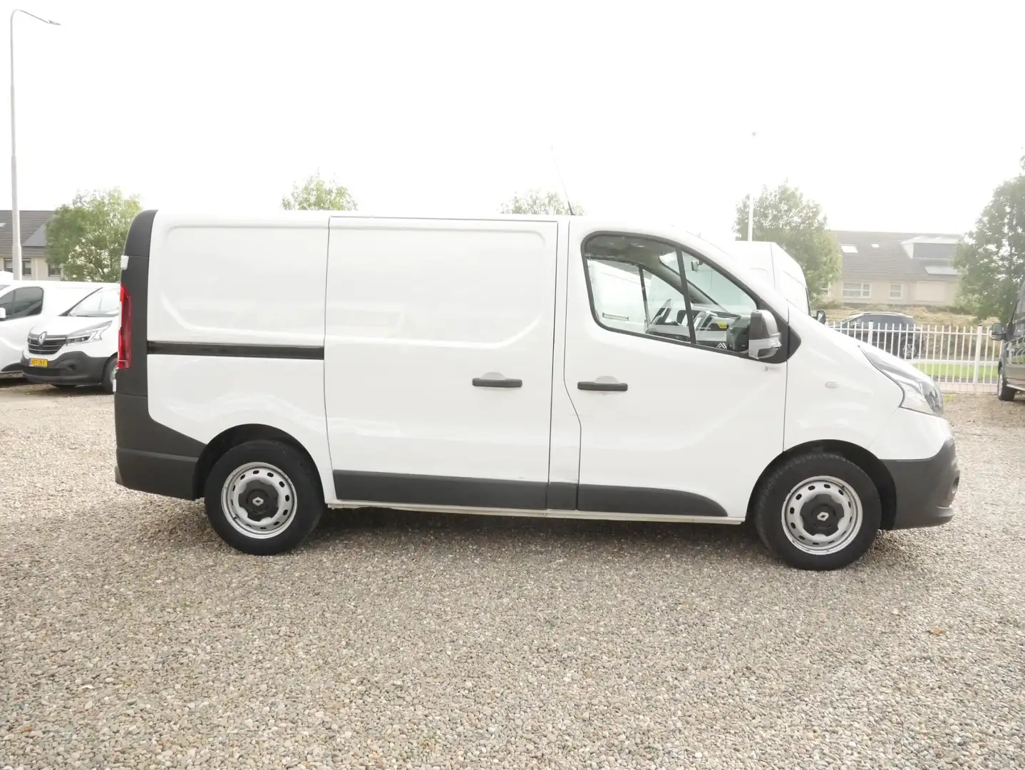 Renault Trafic 1.6 dCi 95PK, L1H1, Airco Wit - 2