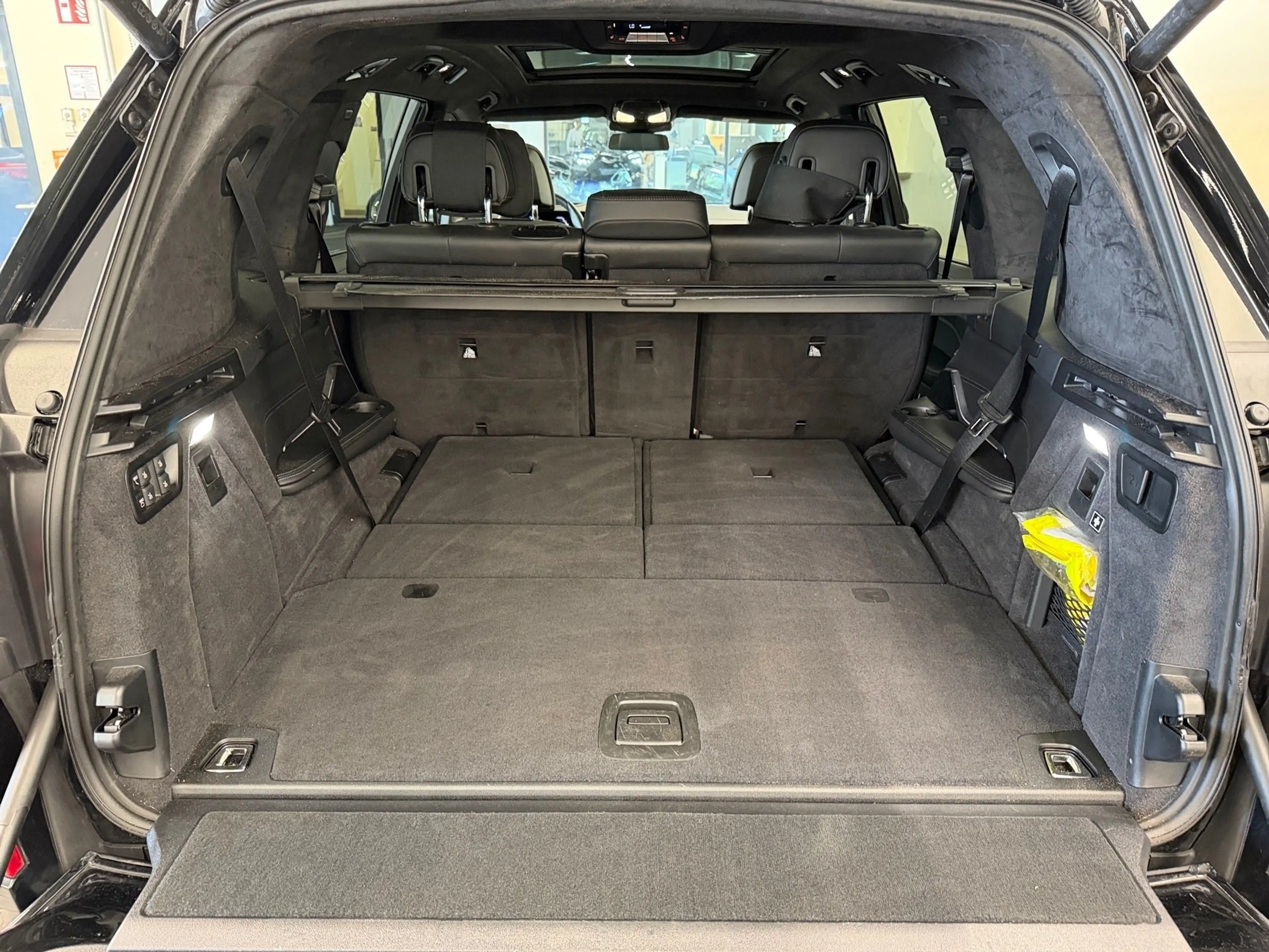 BMW X7 xDrive40d — photo 10