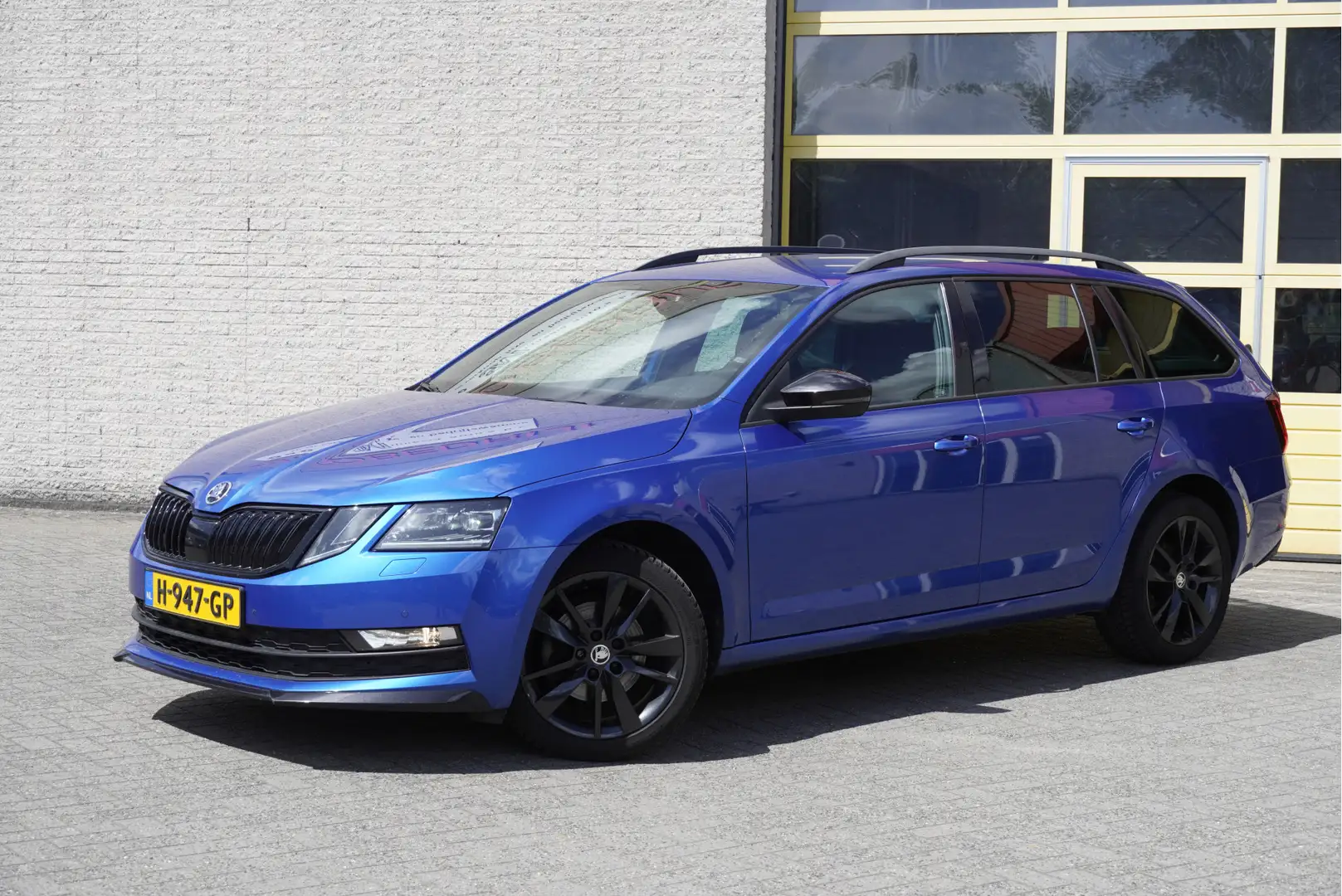 Skoda Octavia Combi 1.0 TSI Sport Business BJ2020 Lmv 17" | Led Blauw - 2