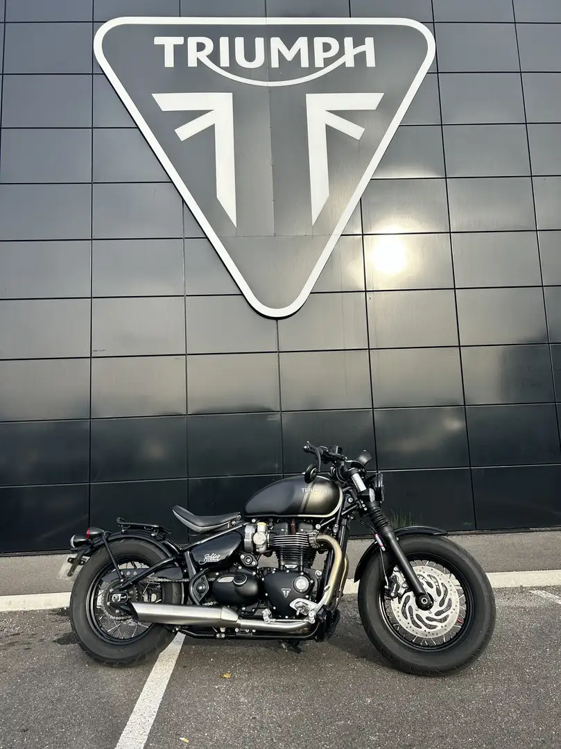 Triumph Bonneville Bobber - 1