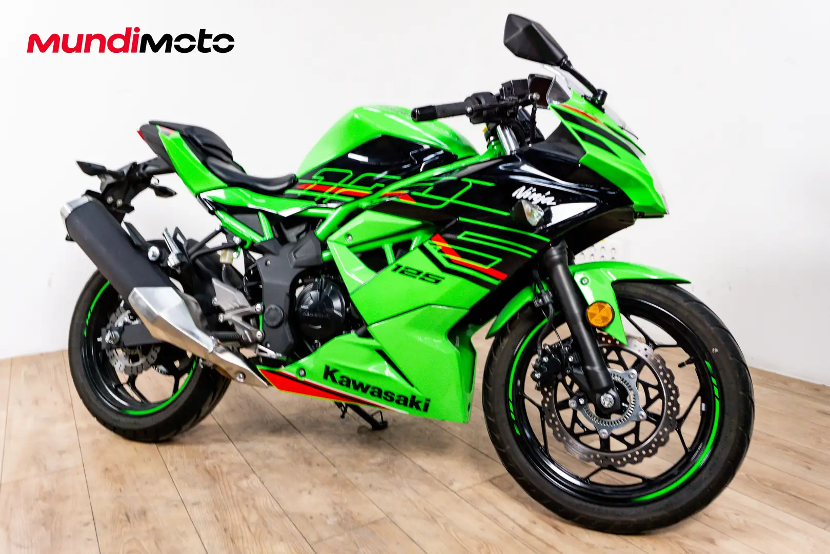 Kawasaki Ninja 125 - 2