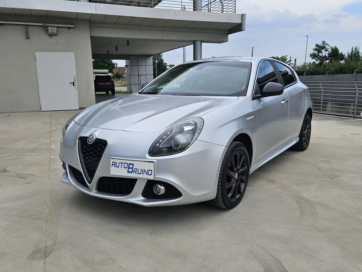 Alfa Romeo Giulietta 1.4 Turbo 120 CV Distinctive NEOPATENTATI Argento - 1