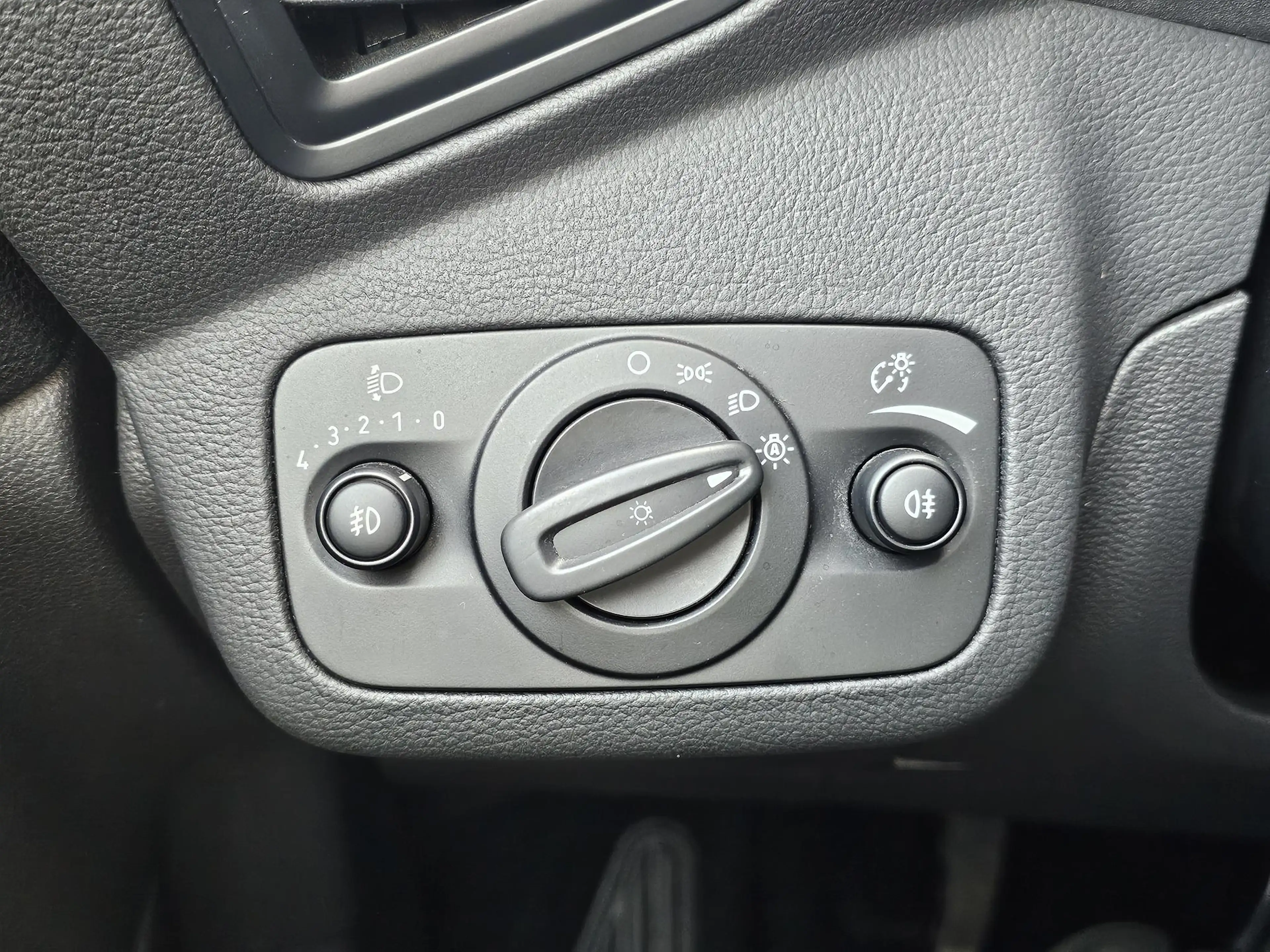 Ford C-Max 1.0 Trend Goed onderhouden | Trekhaak | Navigatie — photo 14