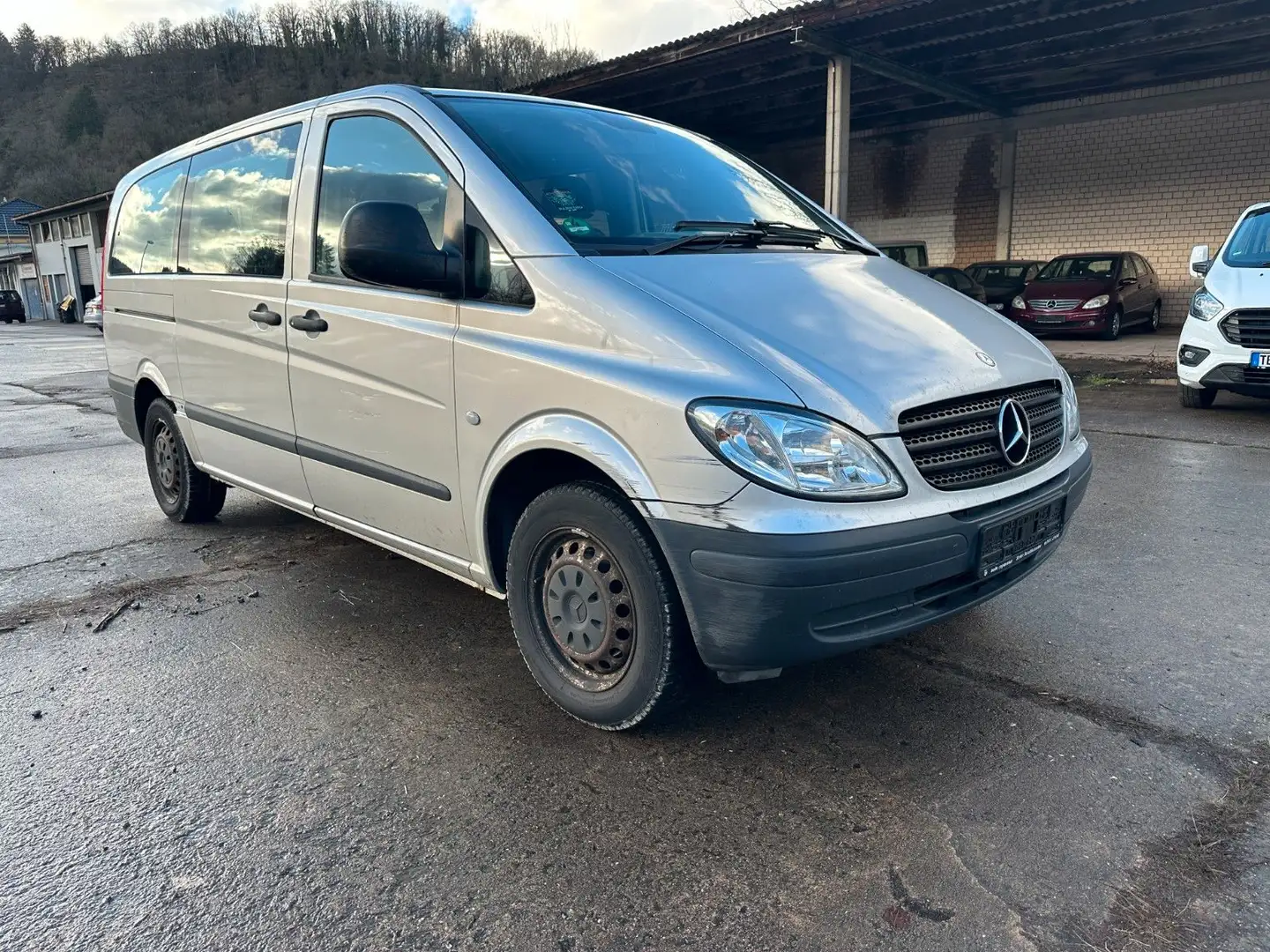 Mercedes-Benz Vito Kombi 111 CDI lang Klima TüV NEU Silber - 1