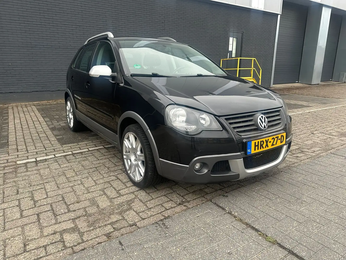 Volkswagen Polo Cross 1.6-16V AUTOMAAT Negro - 1